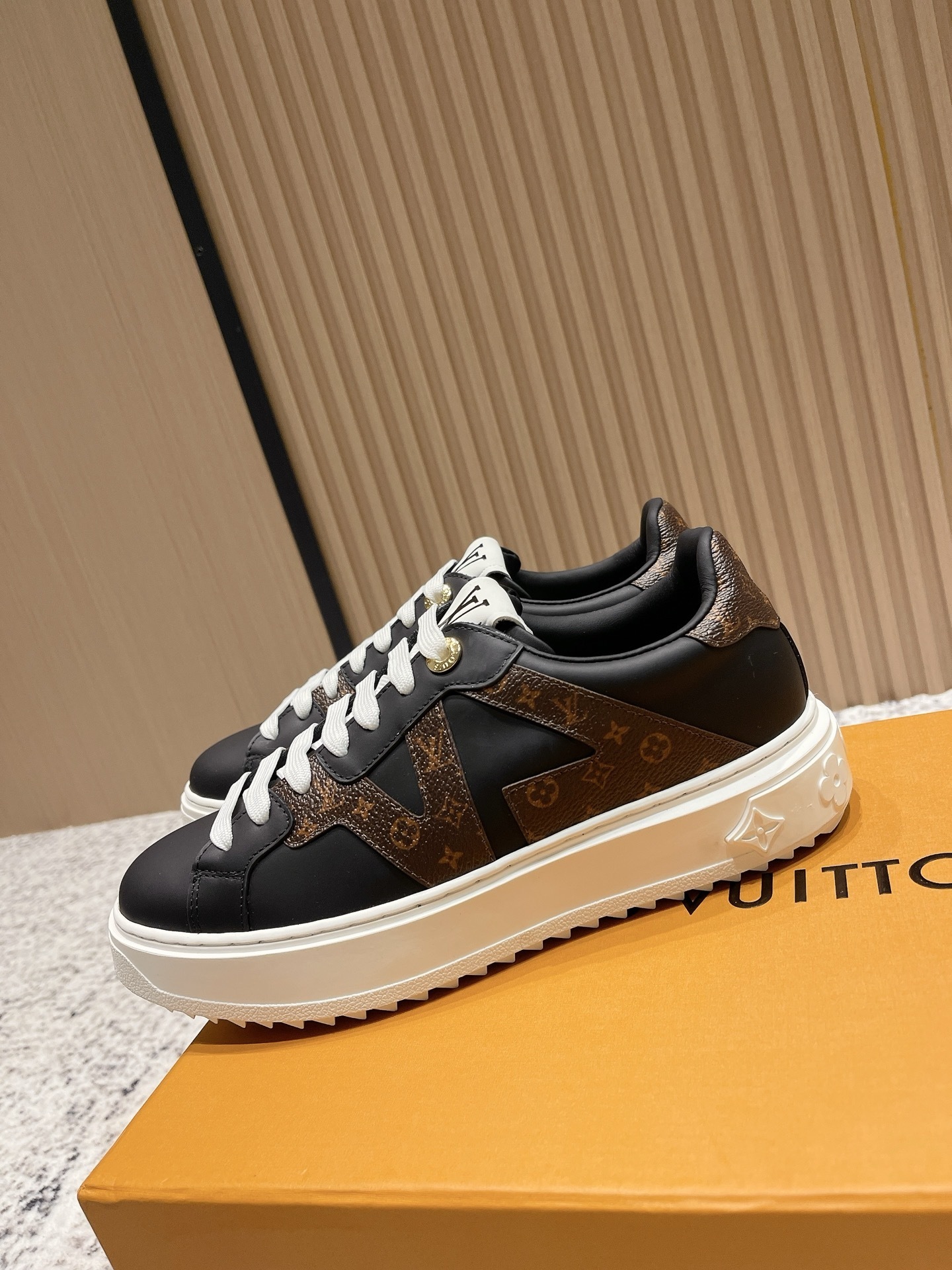 Louis Vuitton Frontrow Low-Top Sneakers in Black Leather & Monogram