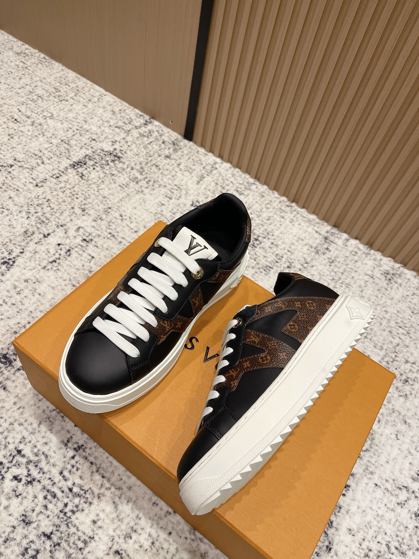 Louis Vuitton Frontrow Low-Top Sneakers in Black Leather & Monogram