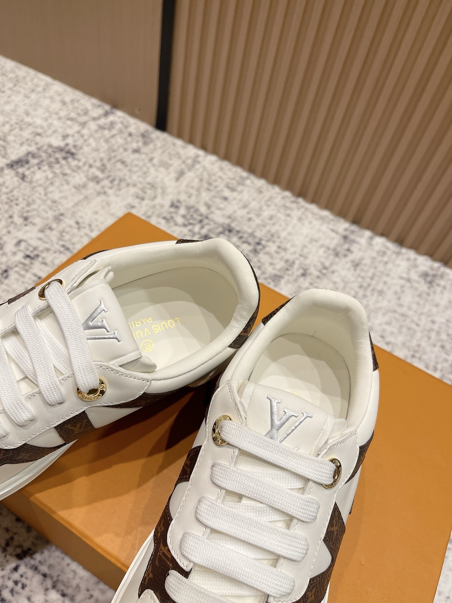 Louis Vuitton White Leather Low-Top Sneakers with Monogram Canvas