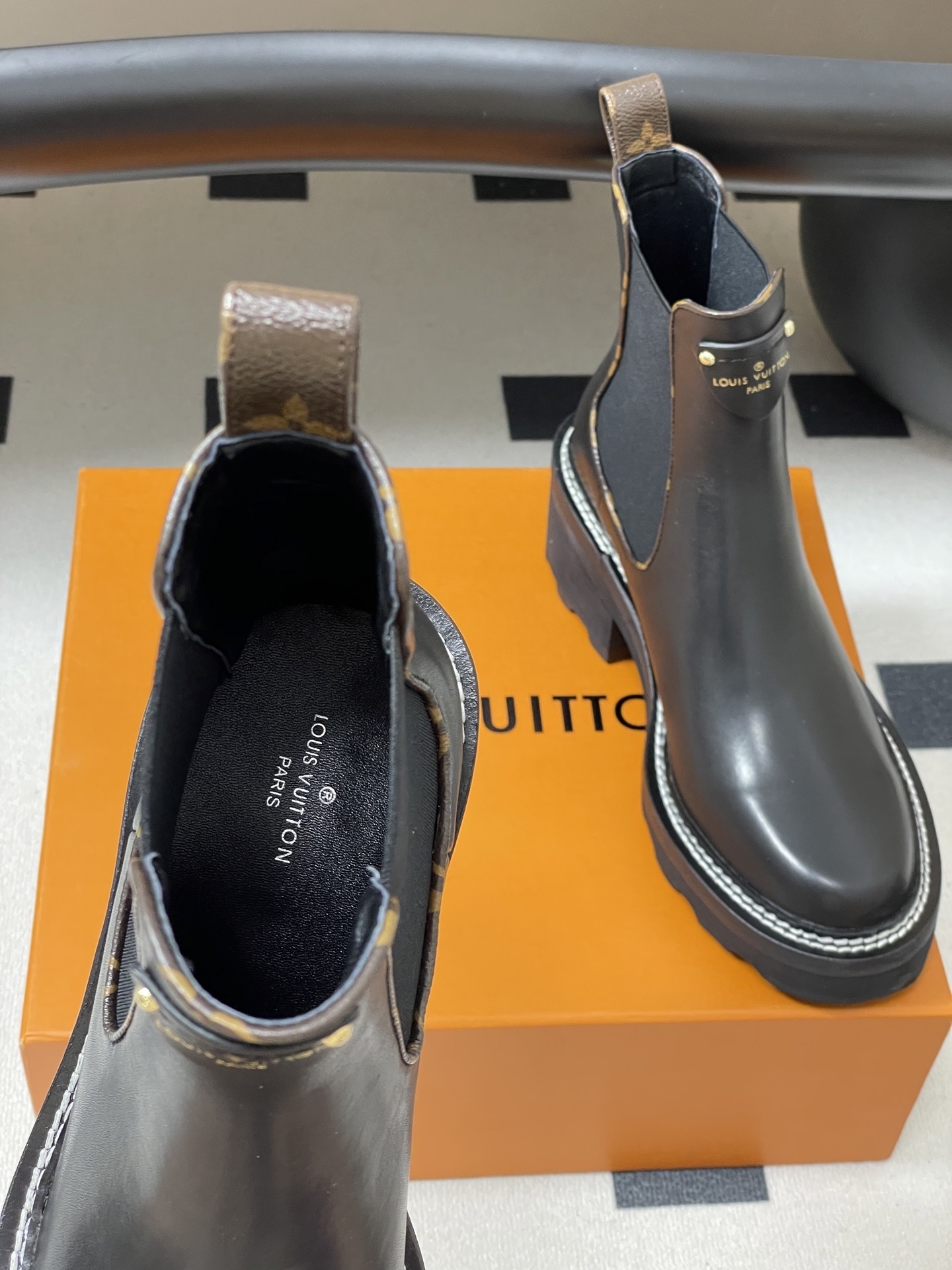 Louis Vuitton Territory Black Leather Chelsea Boots - Monogram