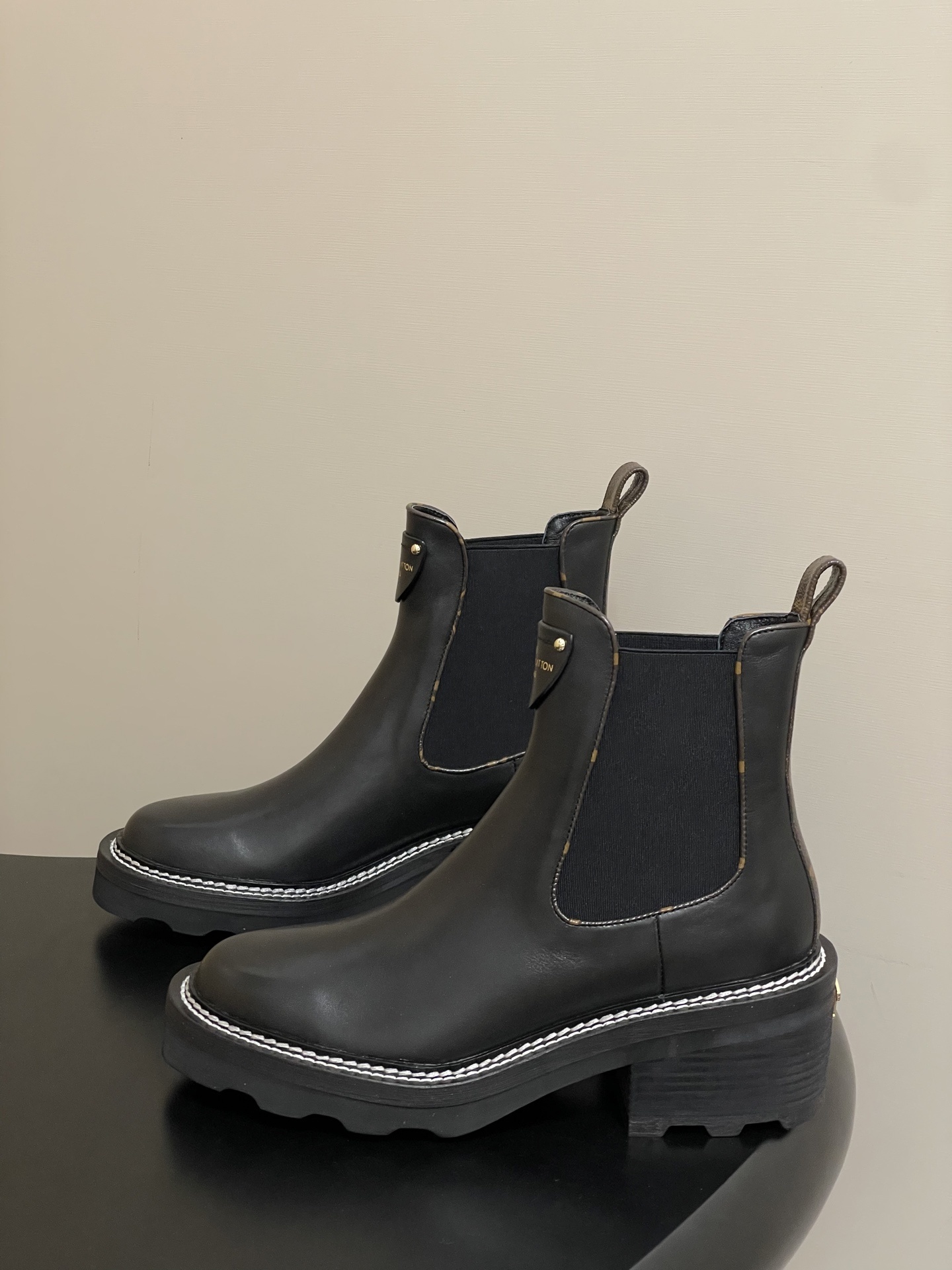 Louis Vuitton Territory Black Leather Chelsea Boots - Monogram