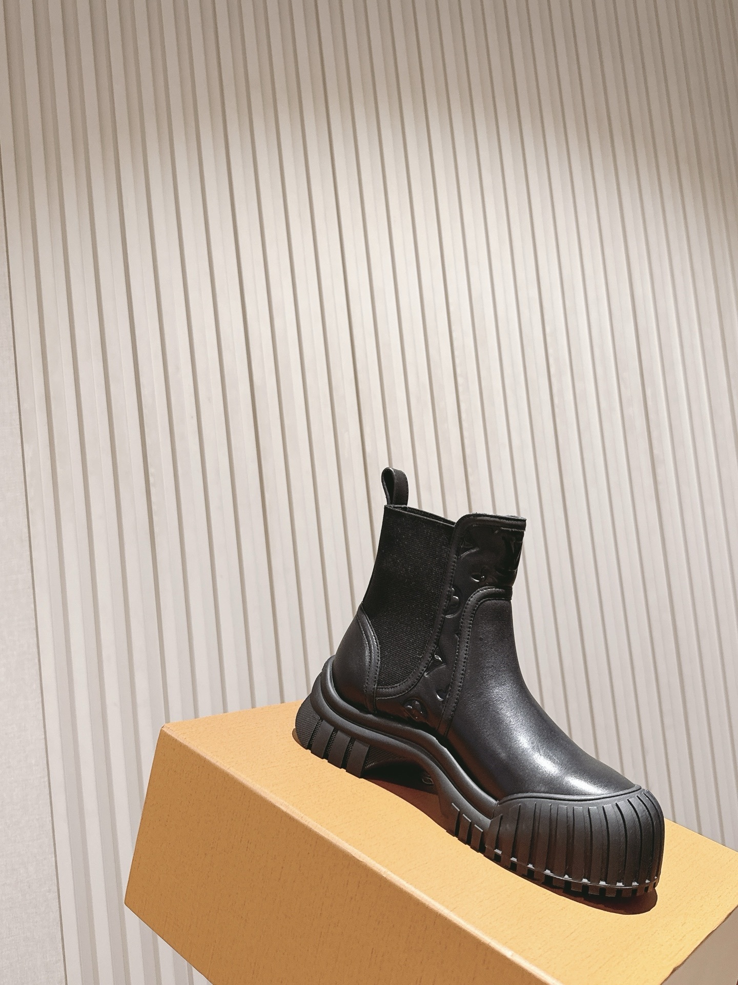 Louis Vuitton Territory Flat Ankle Boots in Black Leather