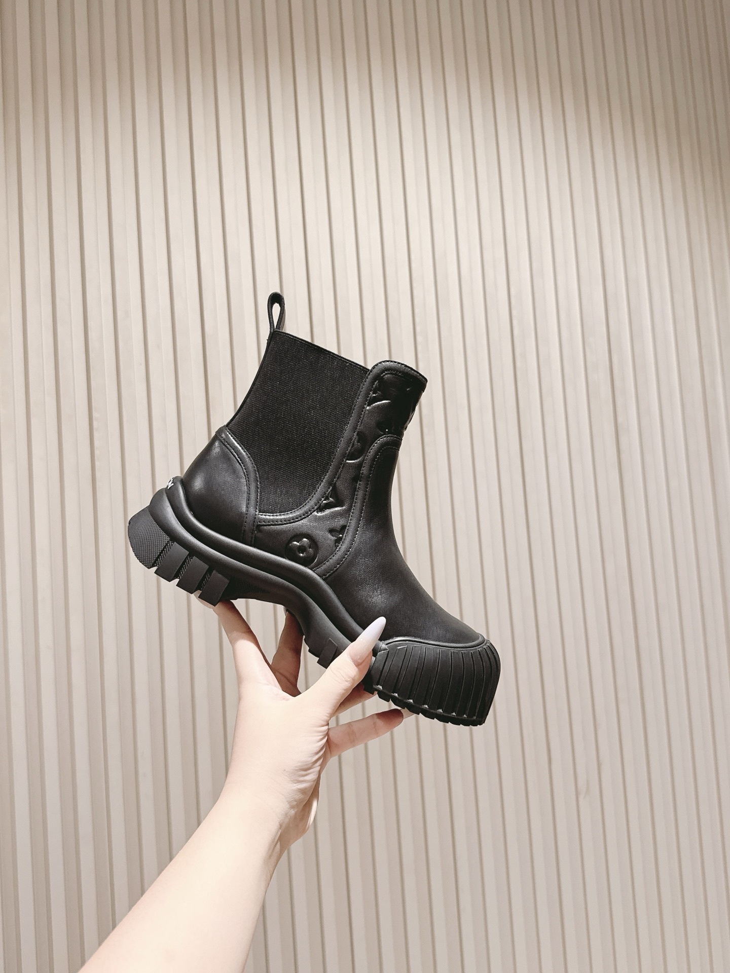 Louis Vuitton Territory Flat Ankle Boots in Black Leather