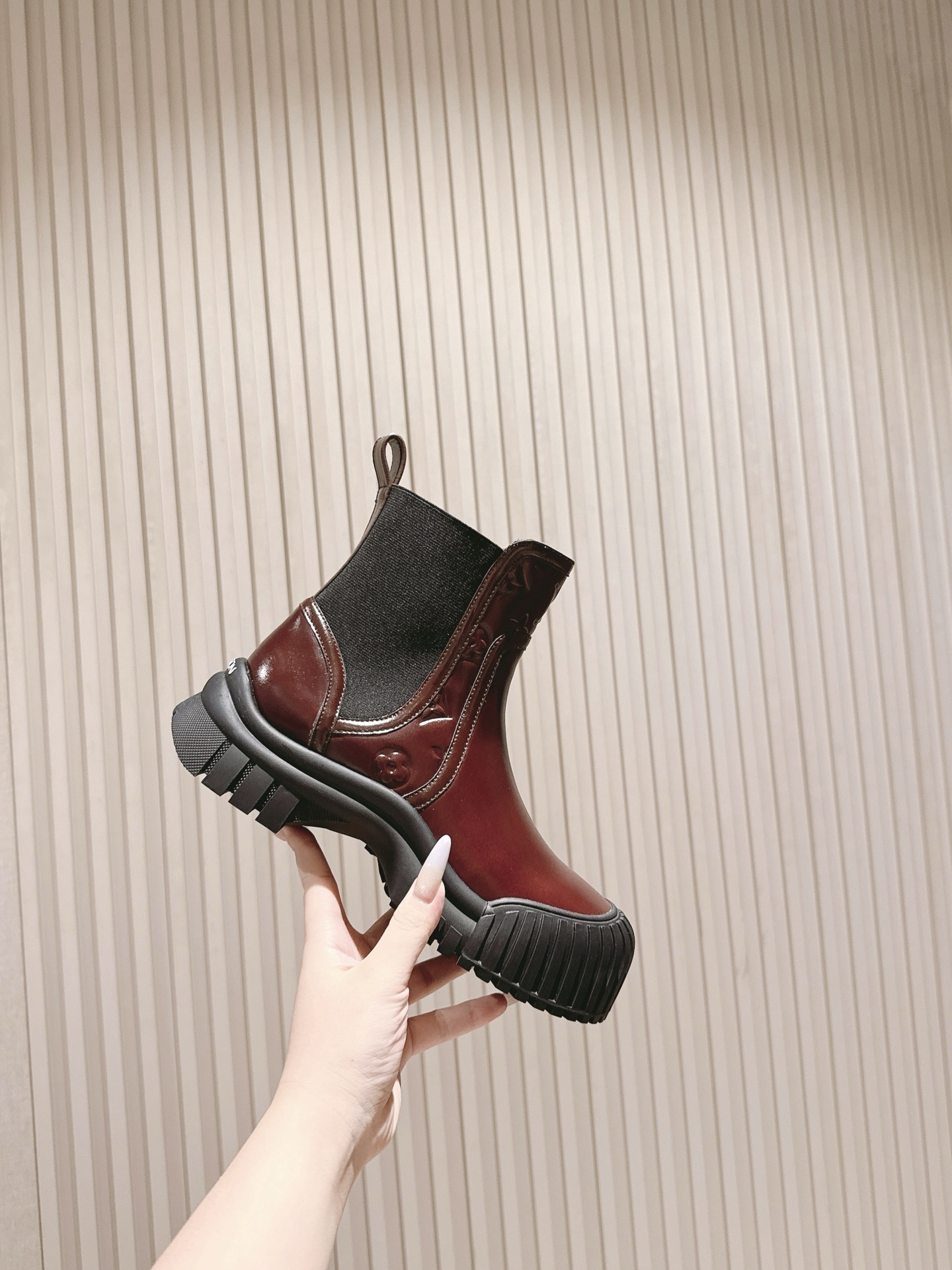 Louis Vuitton Burgundy Leather Territory Flat Ankle Boots