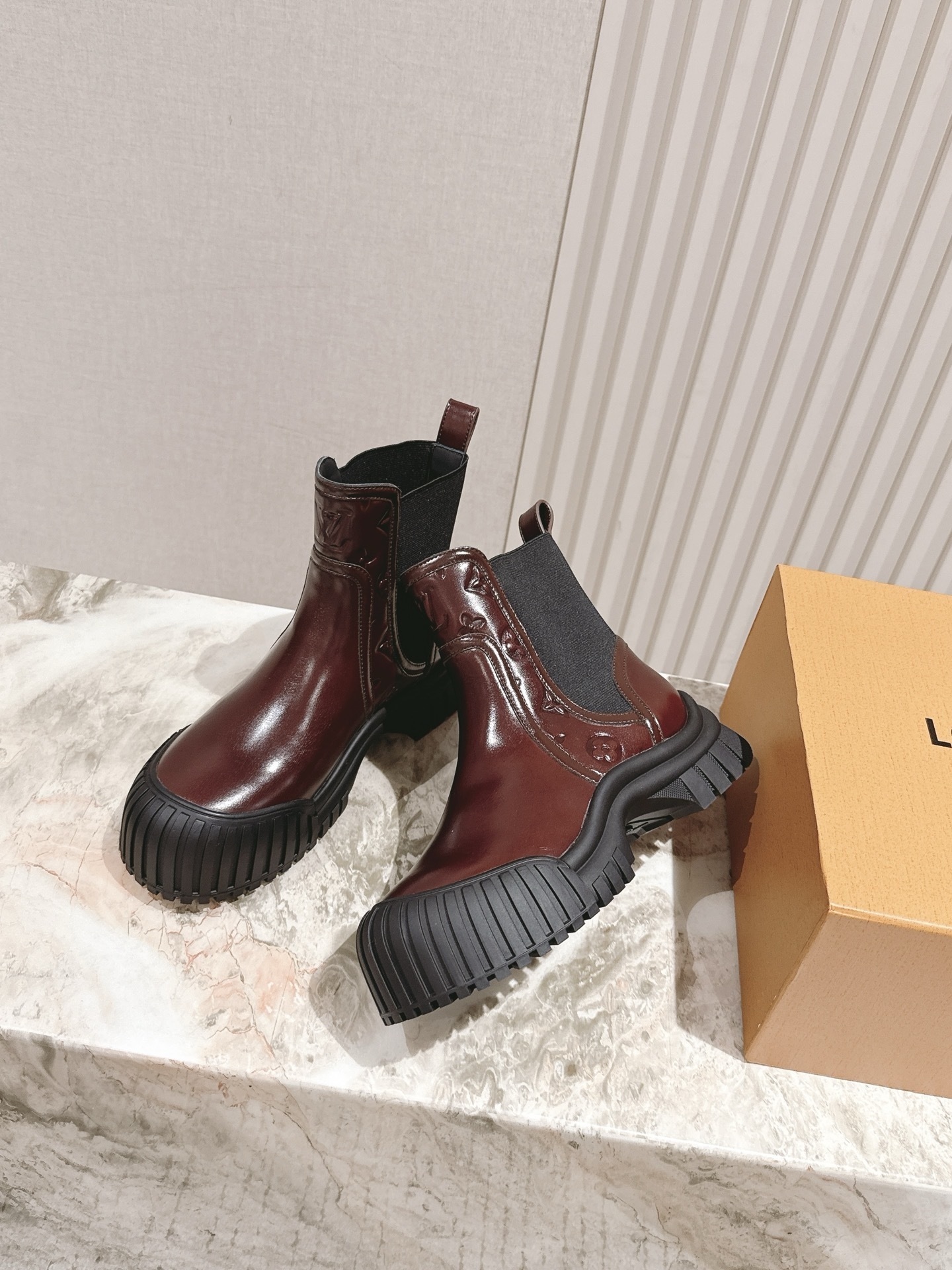 Louis Vuitton Burgundy Leather Territory Flat Ankle Boots
