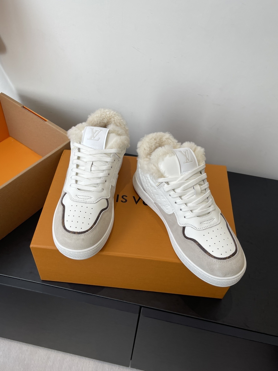 LV 00189 Louis Vuitton White Leather & Shearling Trim Luxury Sneakers