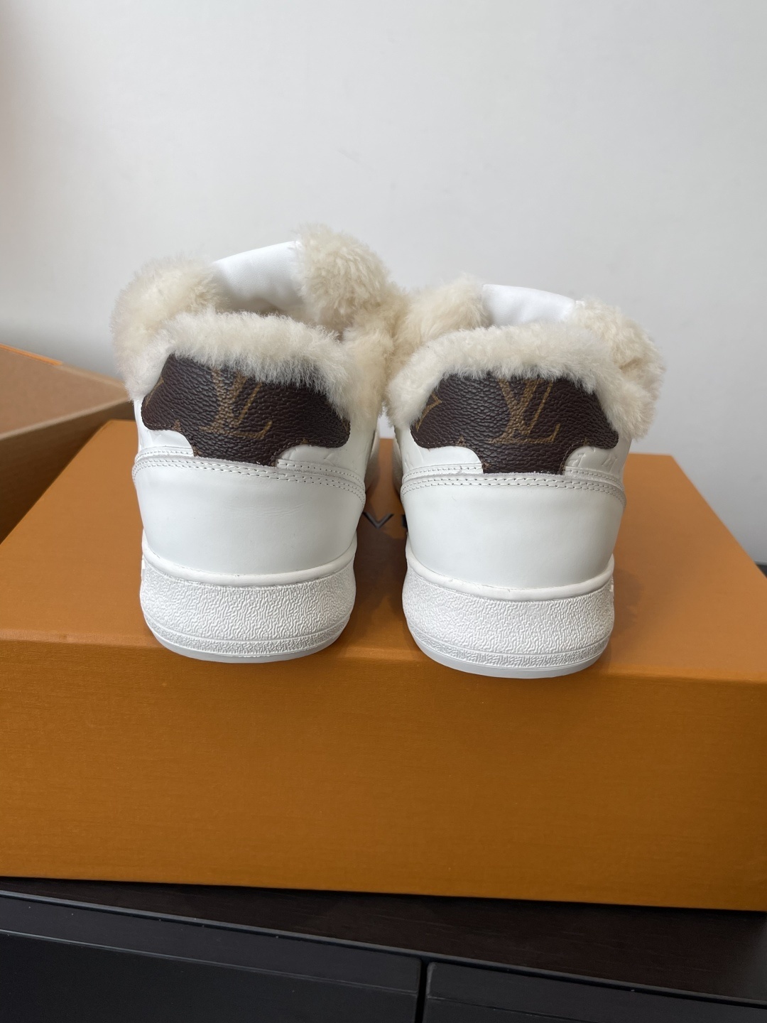LV 00189 Louis Vuitton White Leather & Shearling Trim Luxury Sneakers