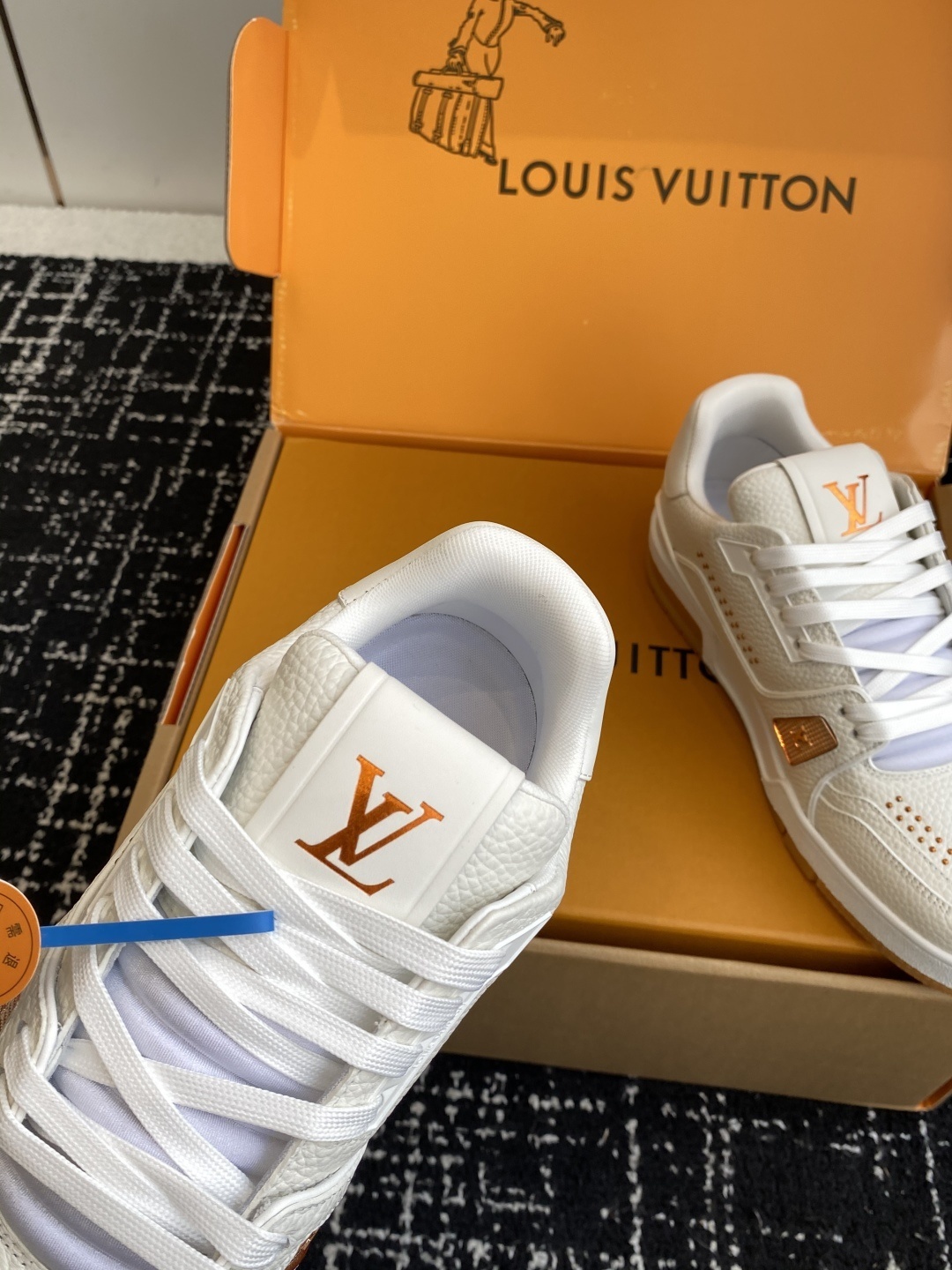 Louis Vuitton Trainer Sneaker White Grained Leather Gold Studs