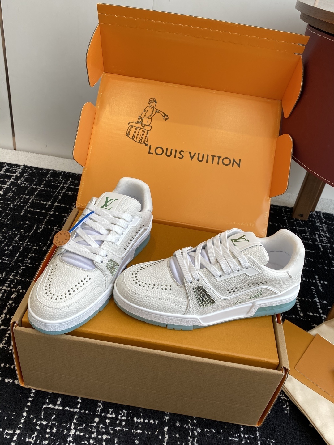Louis Vuitton LV Trainer Sneaker White Grained Leather Green Accents