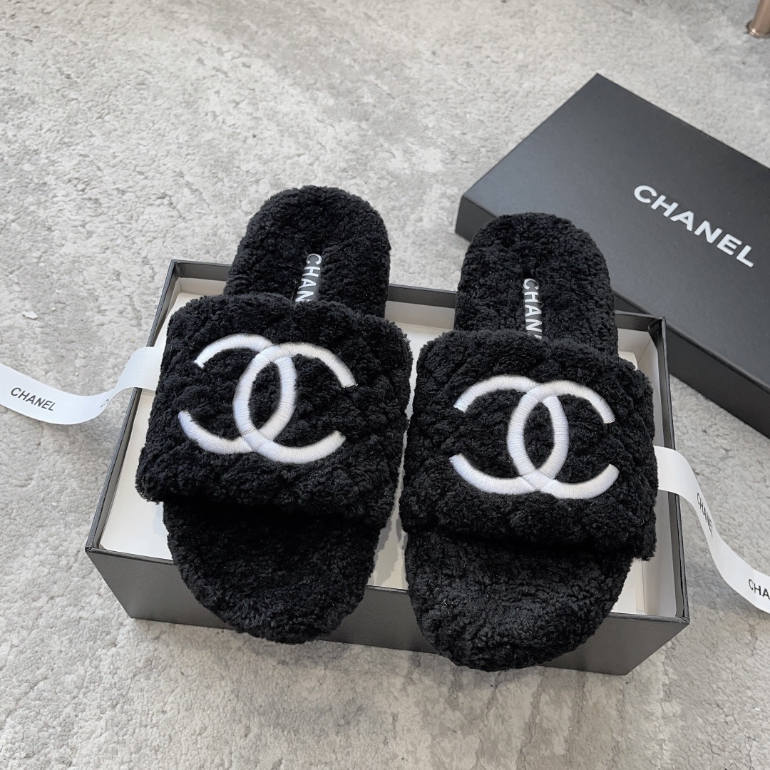 Luxury Chanel Black Shearling Slides – Iconic CC Logo Slippers