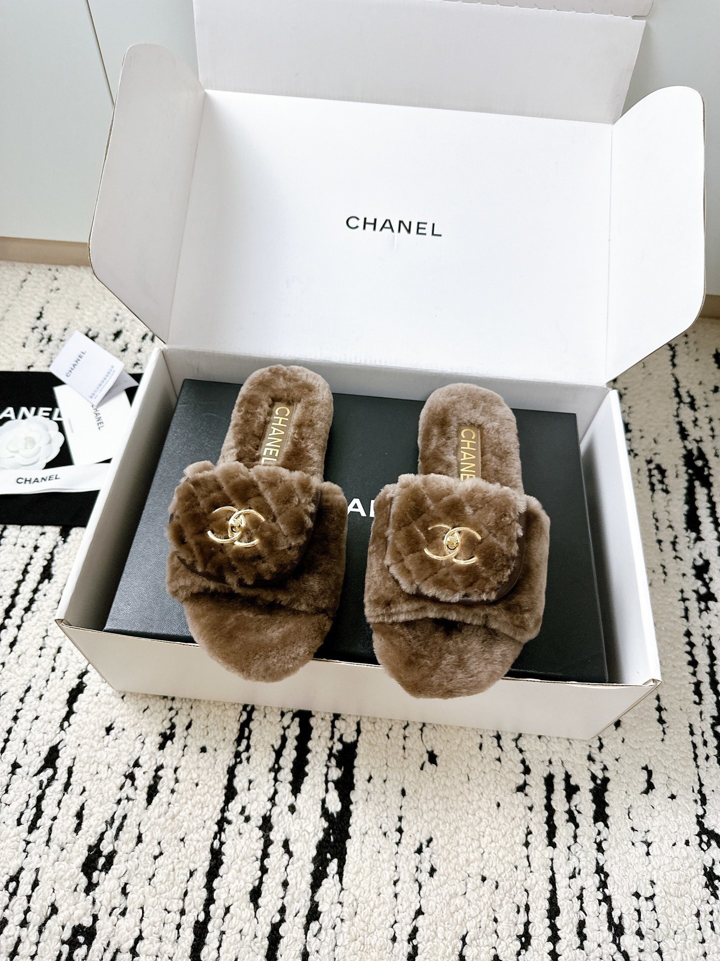 Chanel Quilted Faux Fur Slides – Elegant Brown Winter Slippers