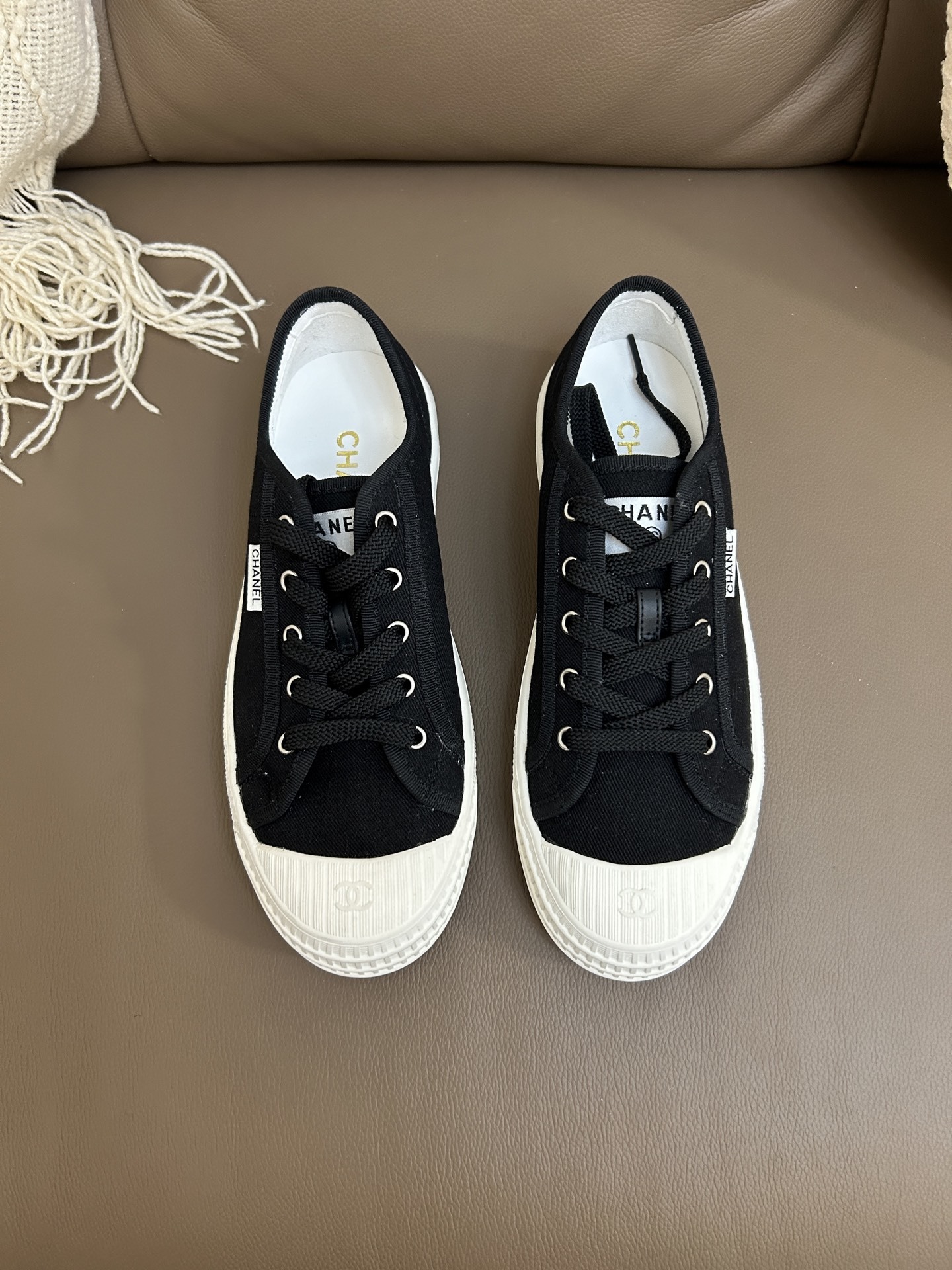 Luxury Black Canvas Low-Top Sneakers – Premium Women’s Designer Style