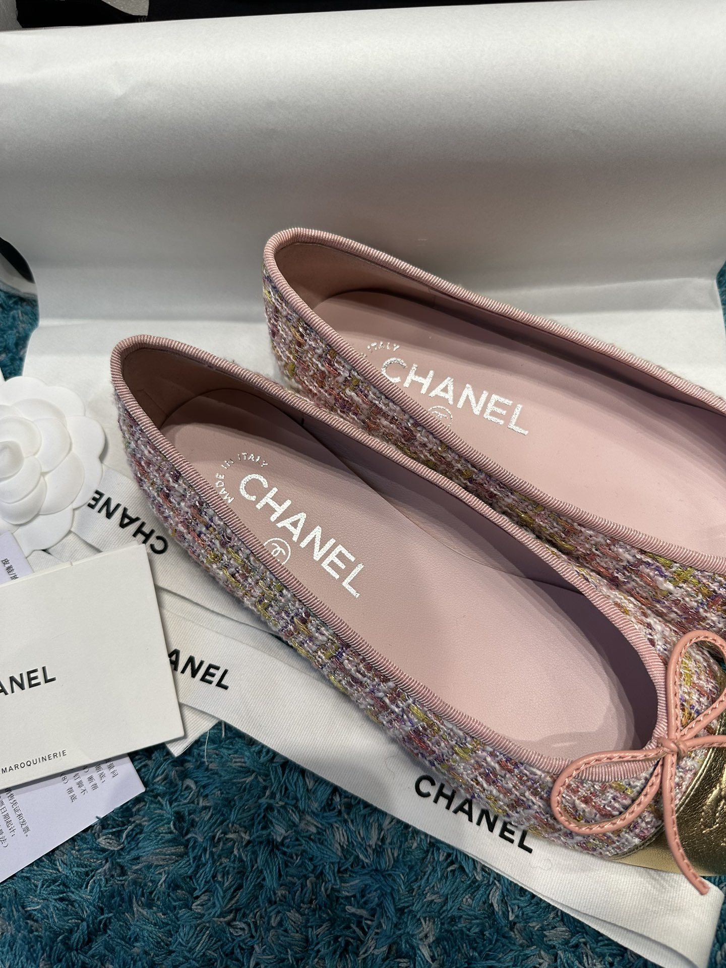 Pair of Chanel pink tweed ballet flats with metallic gold toe caps and CC logo in original packaging. - Hình 7