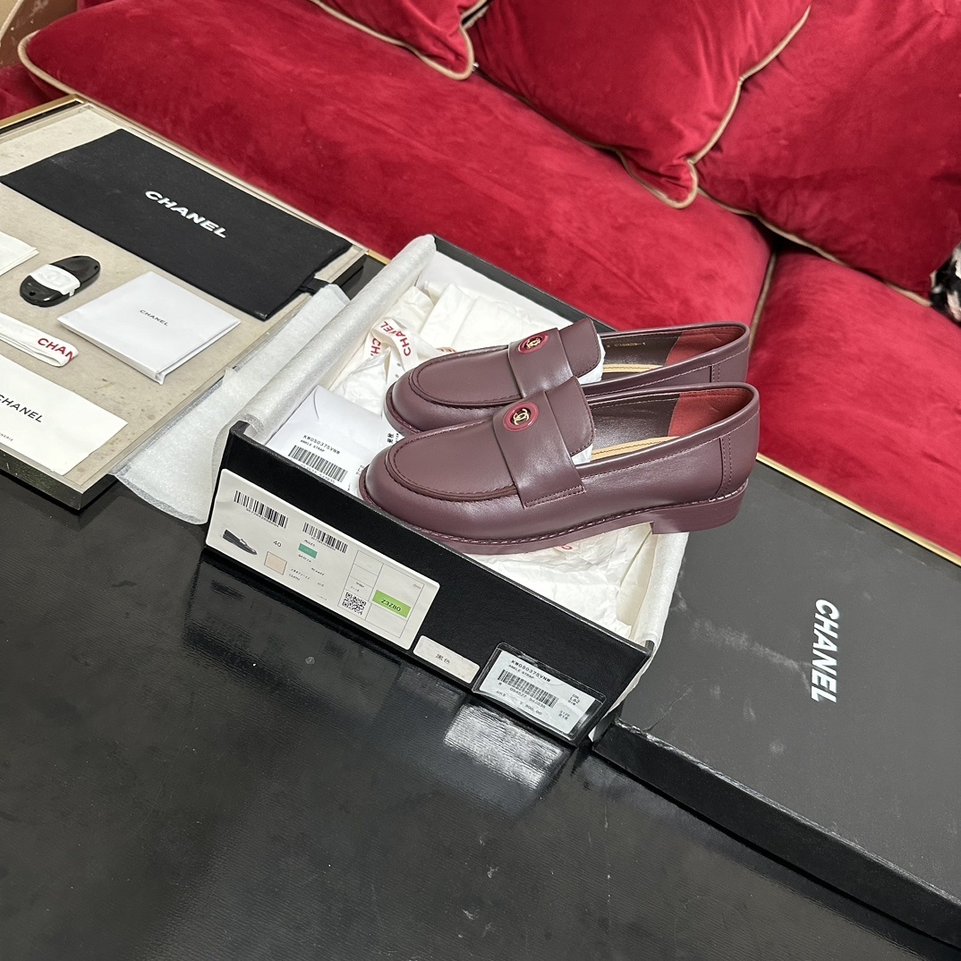 Elegant Chanel Burgundy Leather Loafers with Signature CC Logo