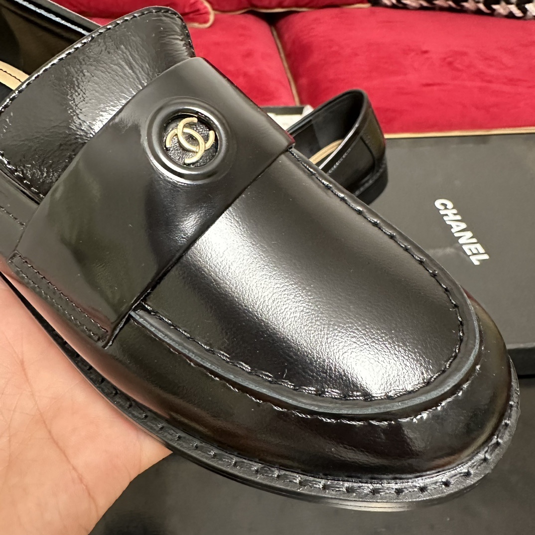 Authentic Chanel black leather loafers with gold CC logo in original box with dust bag and accessories. - Hình 6