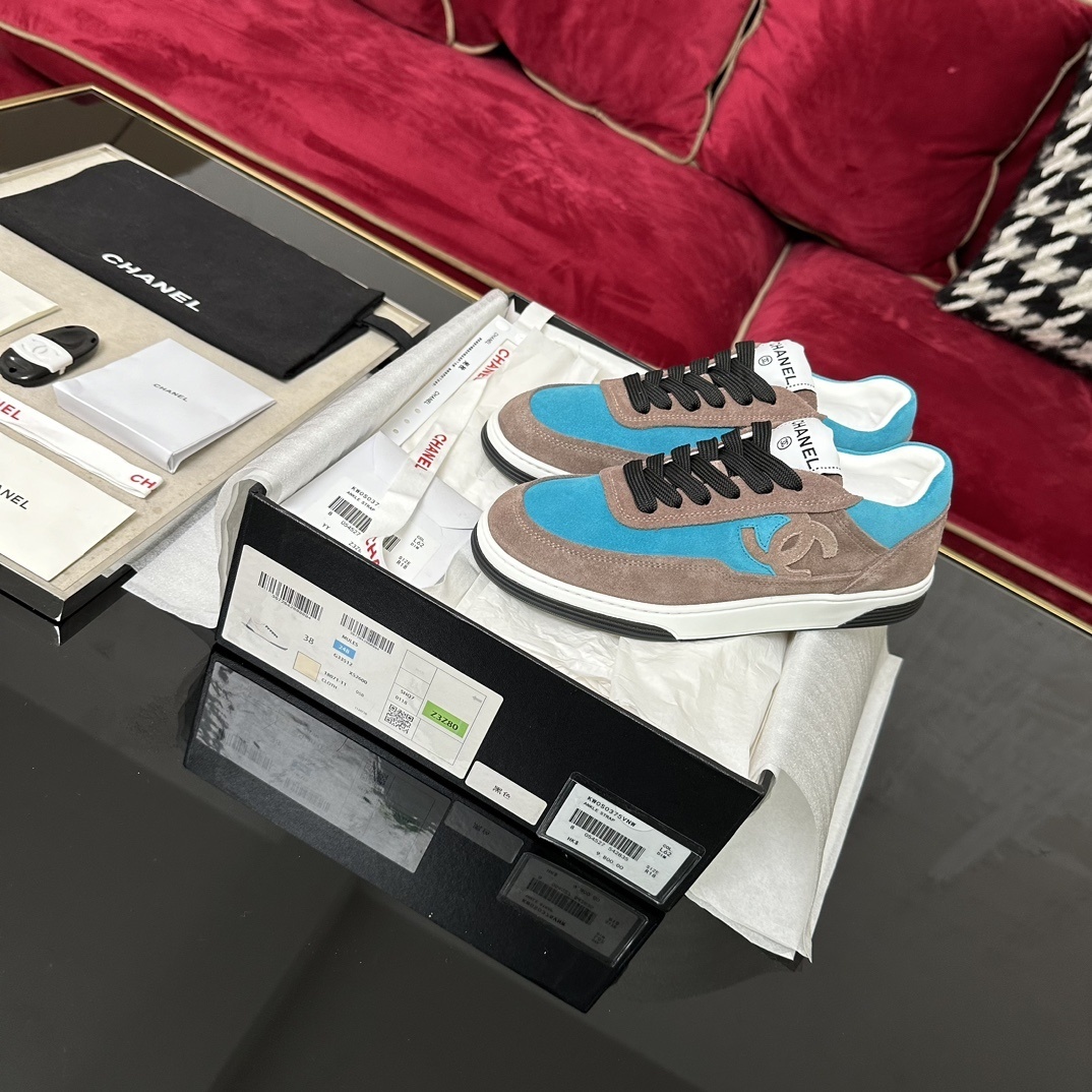 Chanel Two-Tone Suede Low-Top Sneakers – Brown & Turquoise