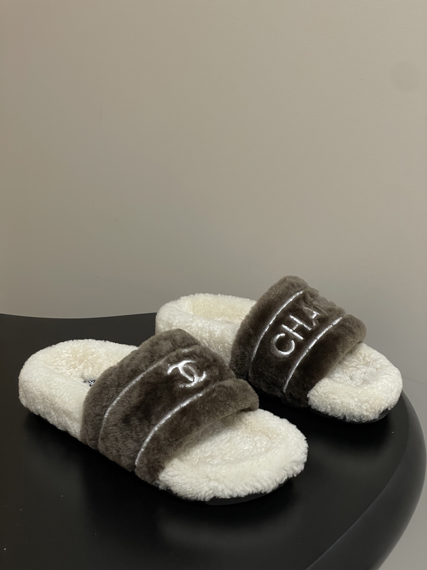 Luxury Chanel Fluffy Shearling Slides – Cozy Cream & Brown