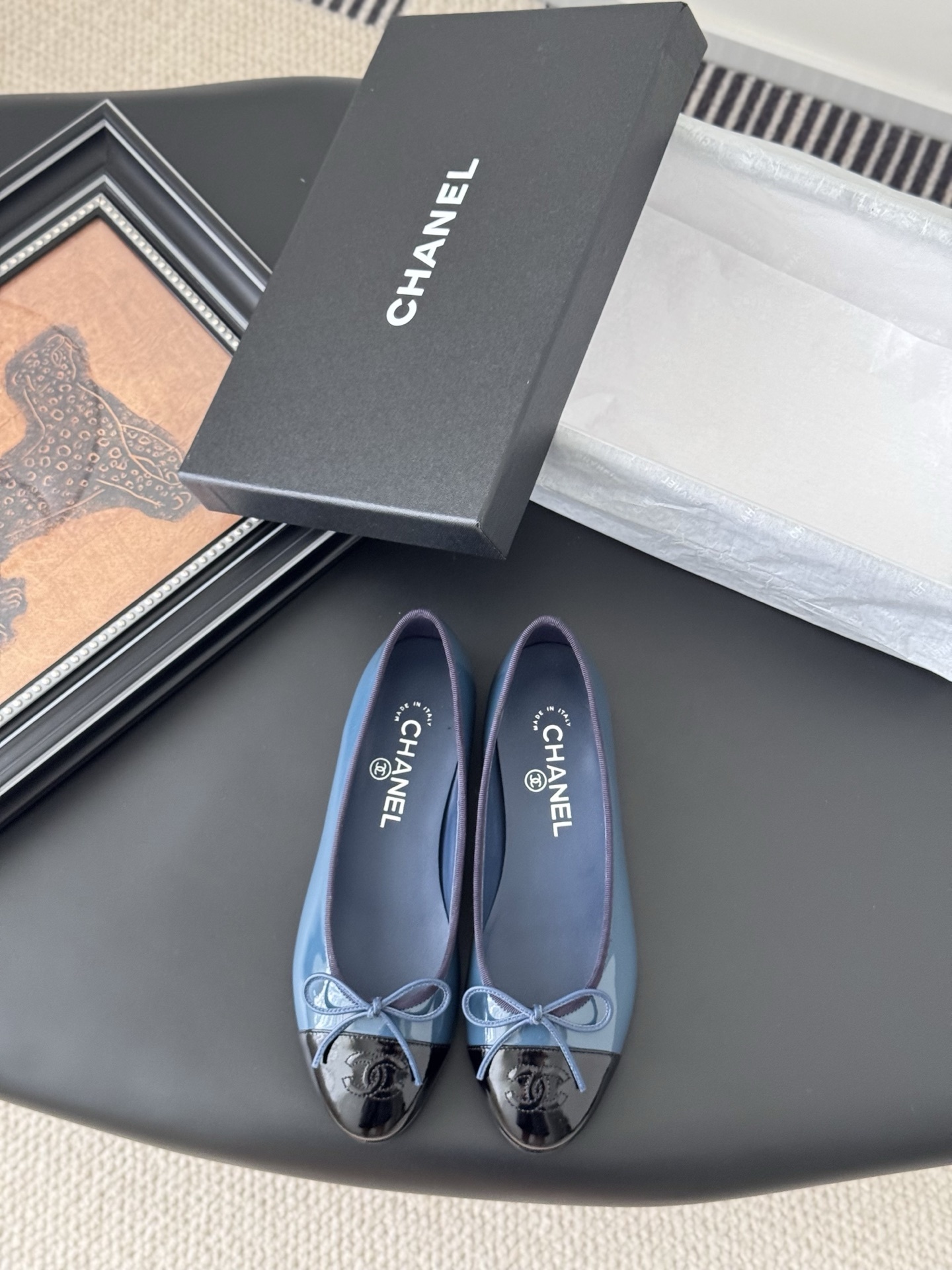 Chanel Blue & Black Patent Leather Ballerina Flats – Classic CC Logo