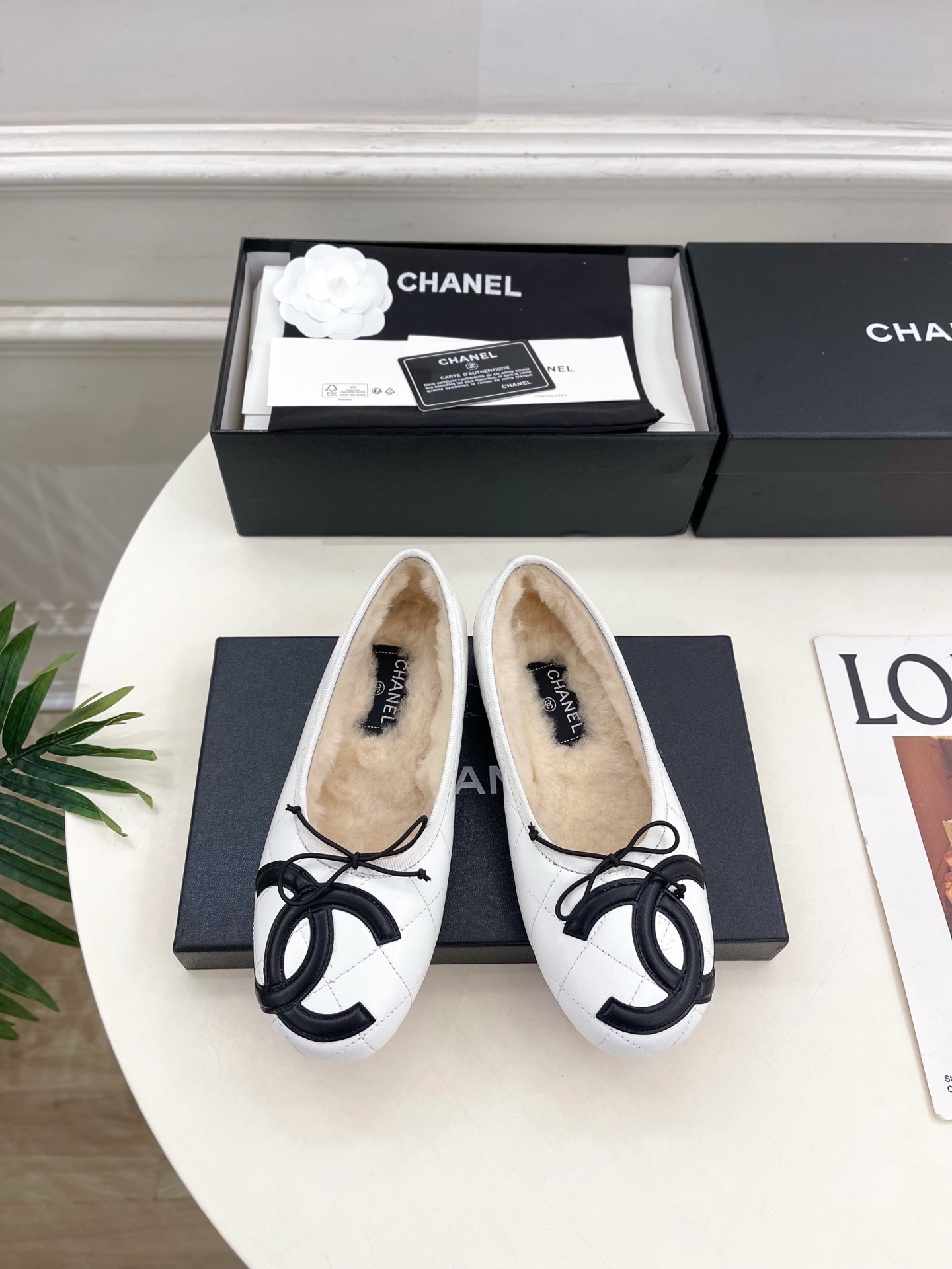 Luxury White Quilted Fur-Lined Ballet Flats with Black CC Logo