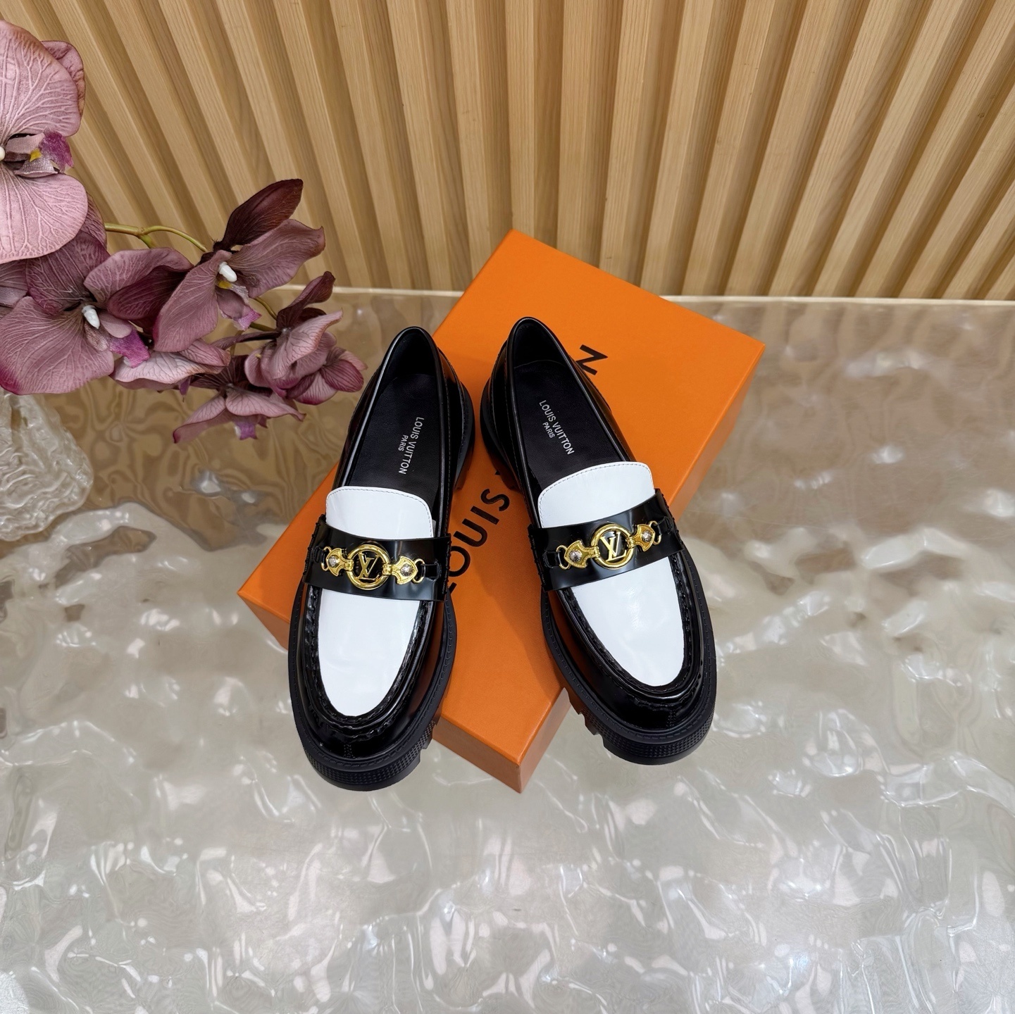 Women's Black & White Two-Tone Patent Leather Lug Sole Loafers