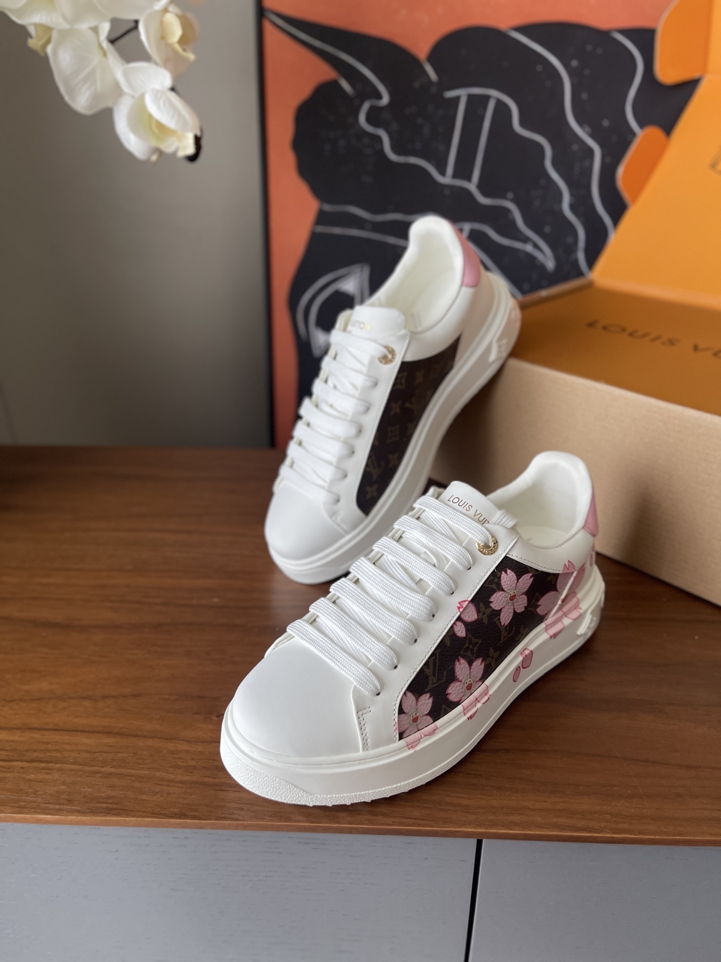 Louis Vuitton Frontrow Monogram Floral White Leather Sneakers