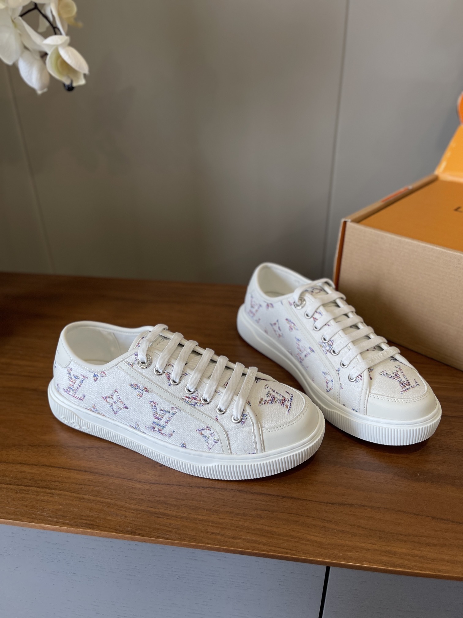 Louis Vuitton Time Out Sneakers Monogram Canvas - Multicolor