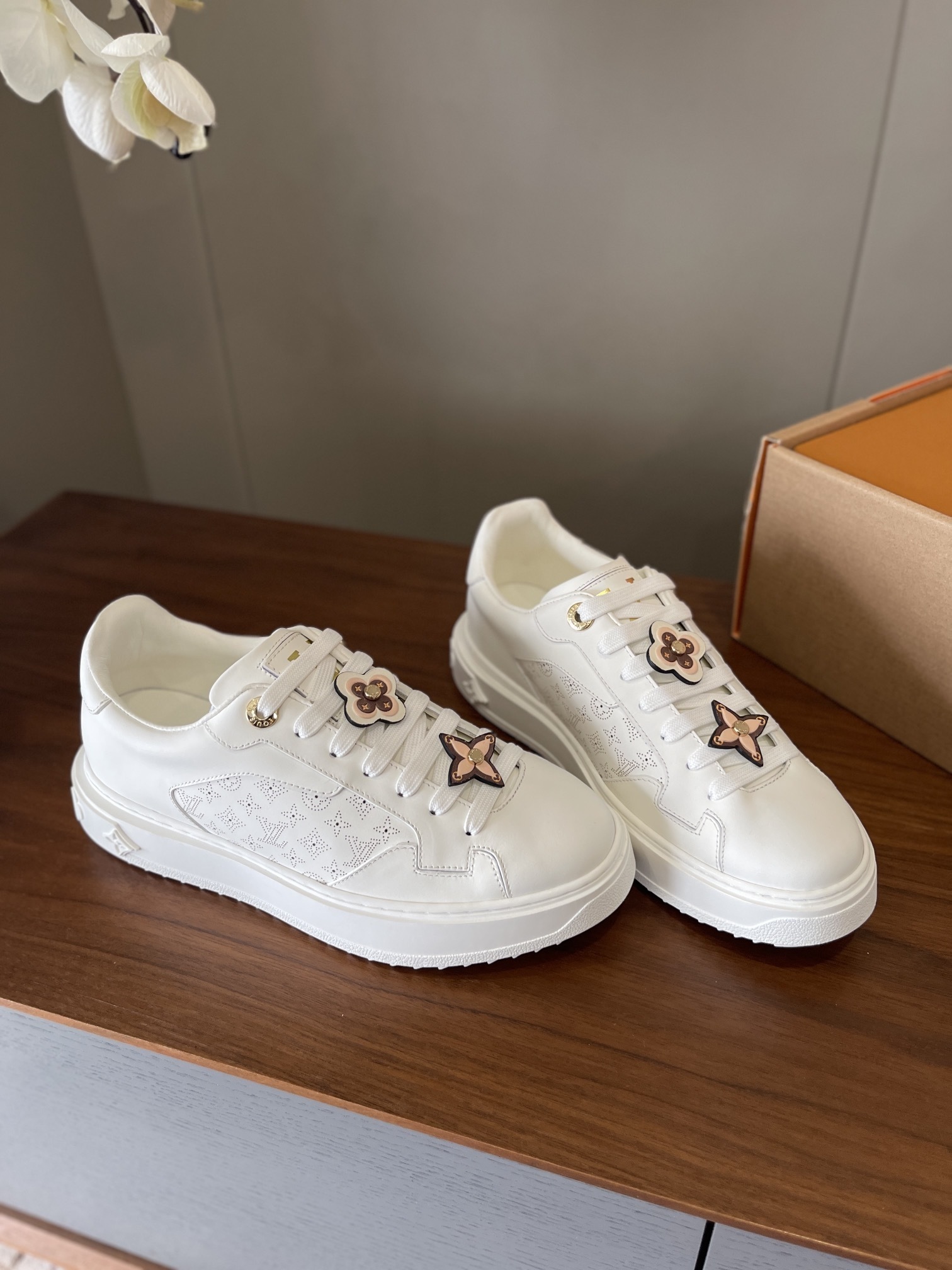 Louis Vuitton Time Out White Leather Sneakers with Monogram Charms
