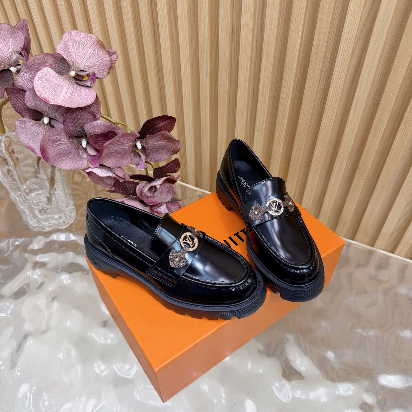 Elegant Women's Black Patent Leather Platform Loafers