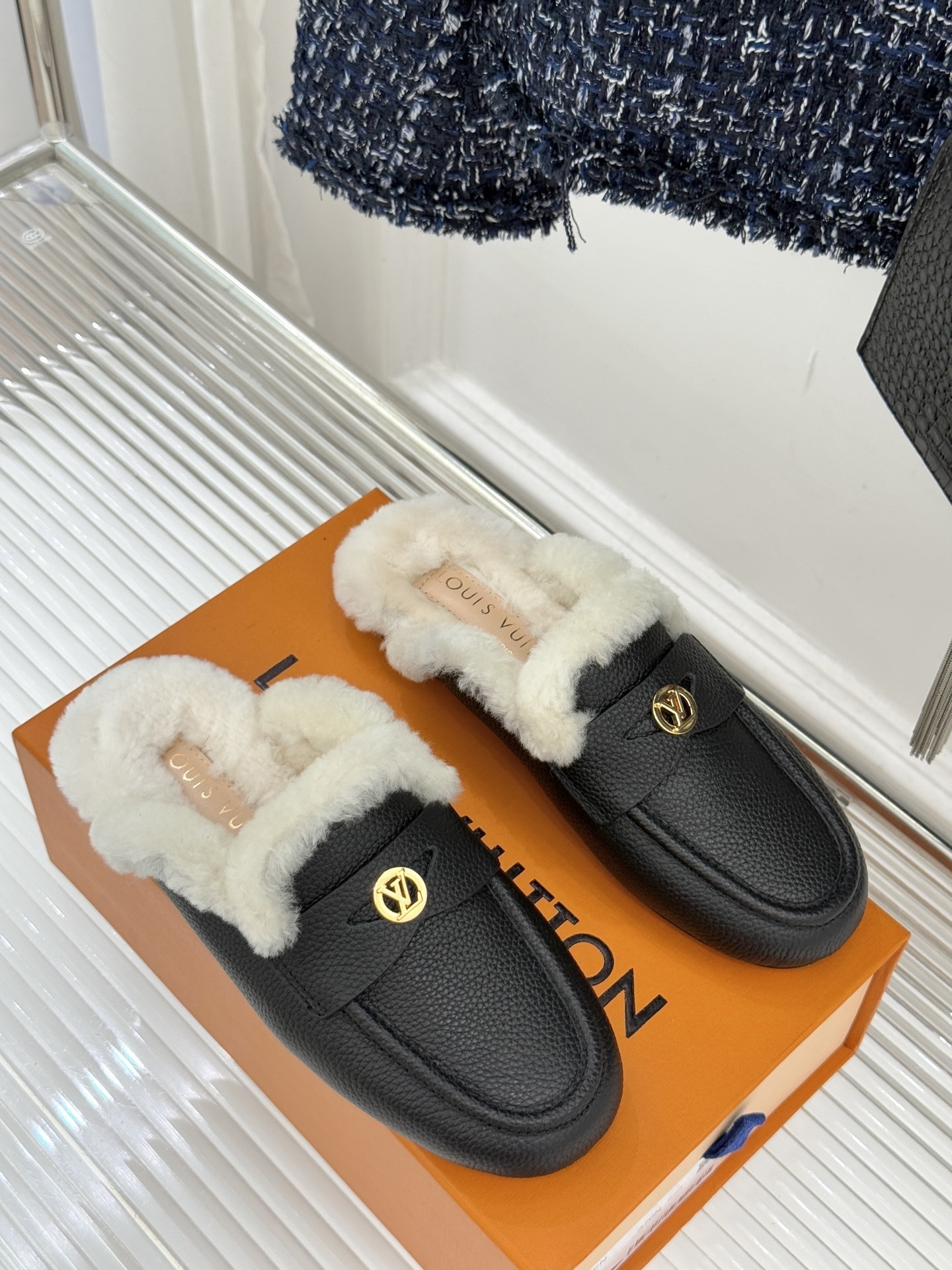 Luxury Women's Black Grain Leather Mules with Shearling Lining