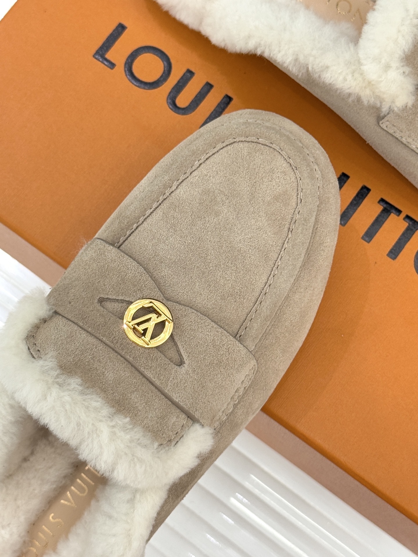 Luxury Women's Beige Suede Fur Loafers - LV Shearling Mules