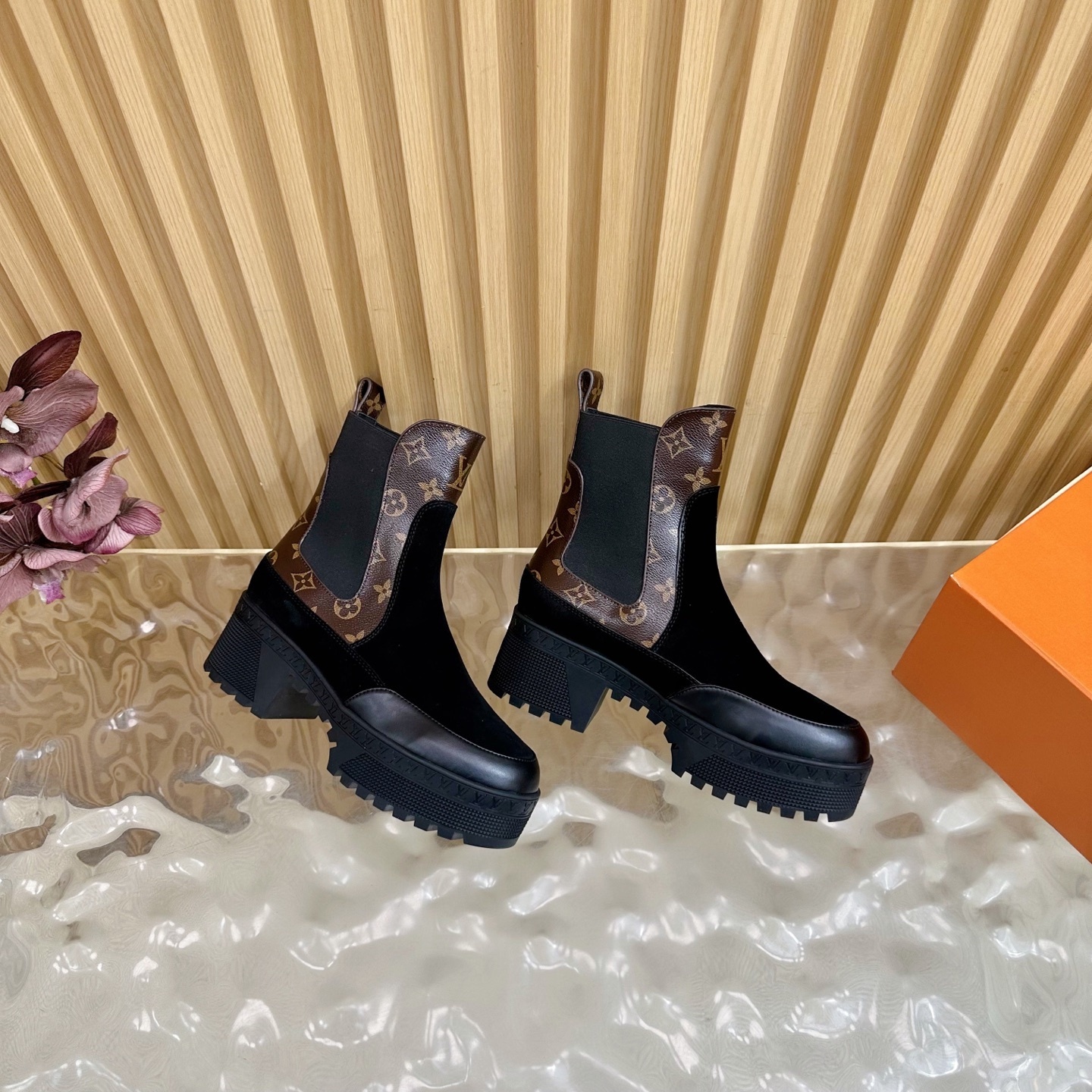 Luxury Women's Monogram Suede Platform Chelsea Boots