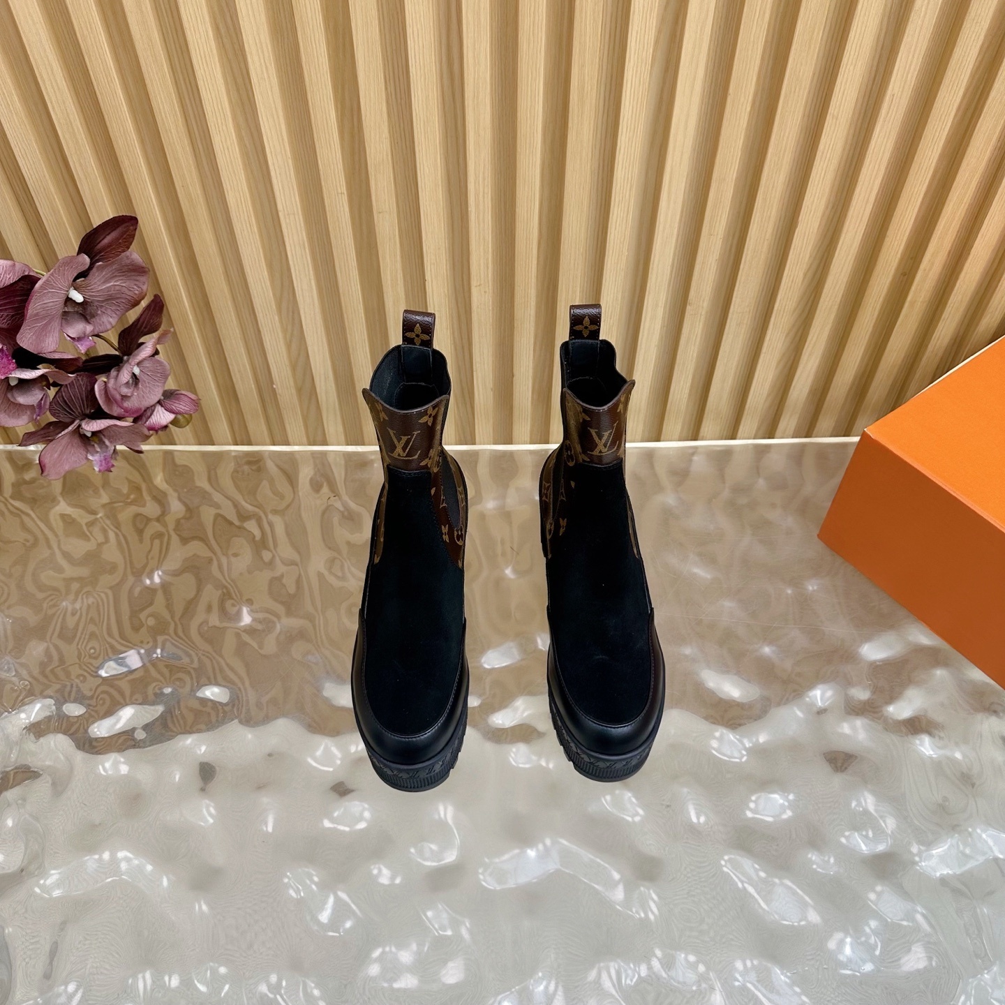 Luxury Women's Monogram Suede Platform Chelsea Boots