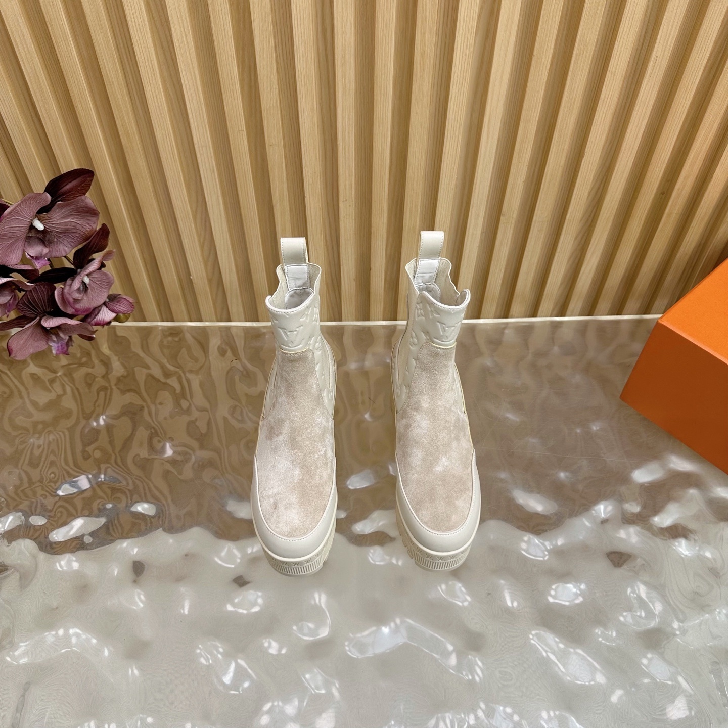 Women's Luxury Monogram Platform Chelsea Ankle Boots - Cream