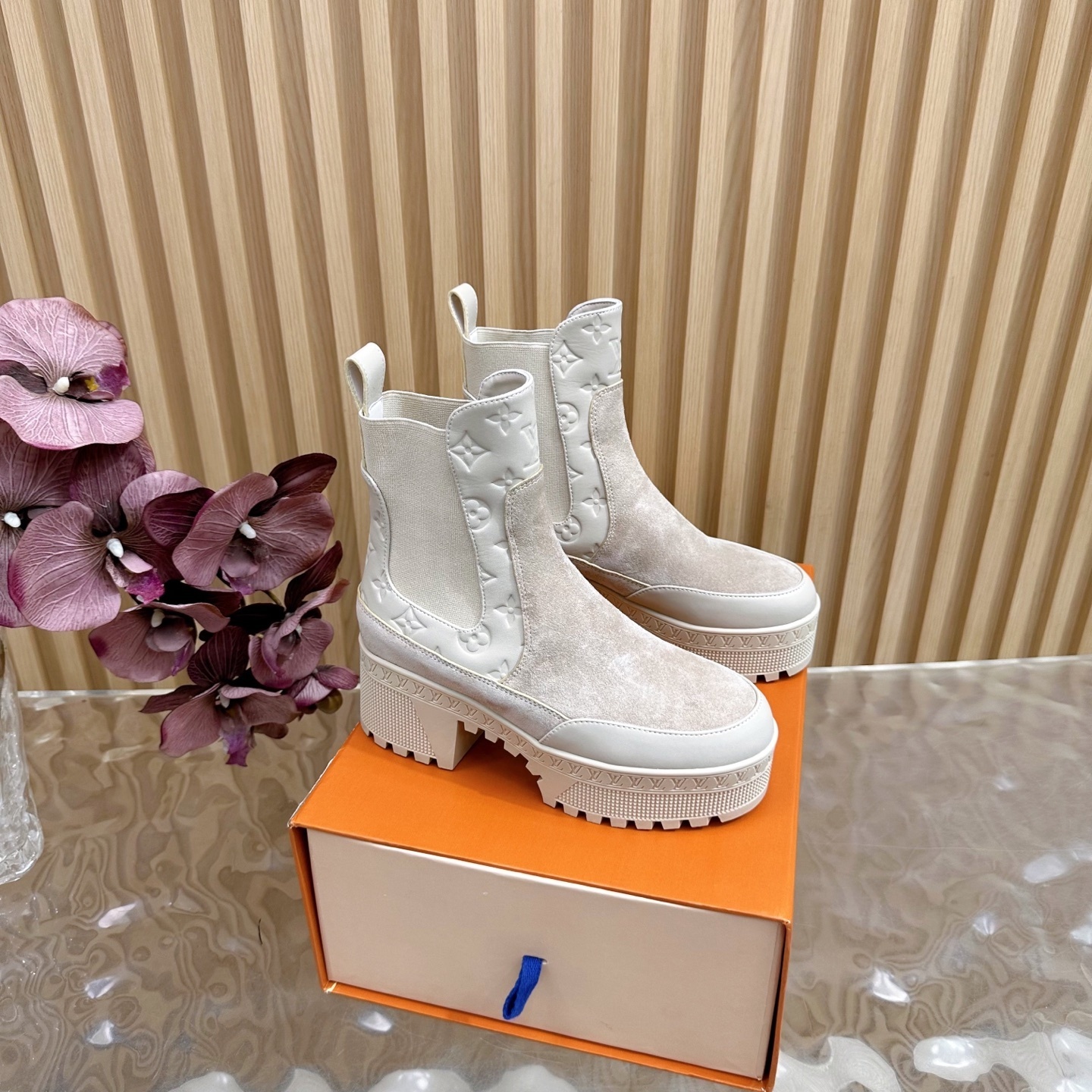 Women’s Luxury Monogram Platform Chelsea Ankle Boots – Cream