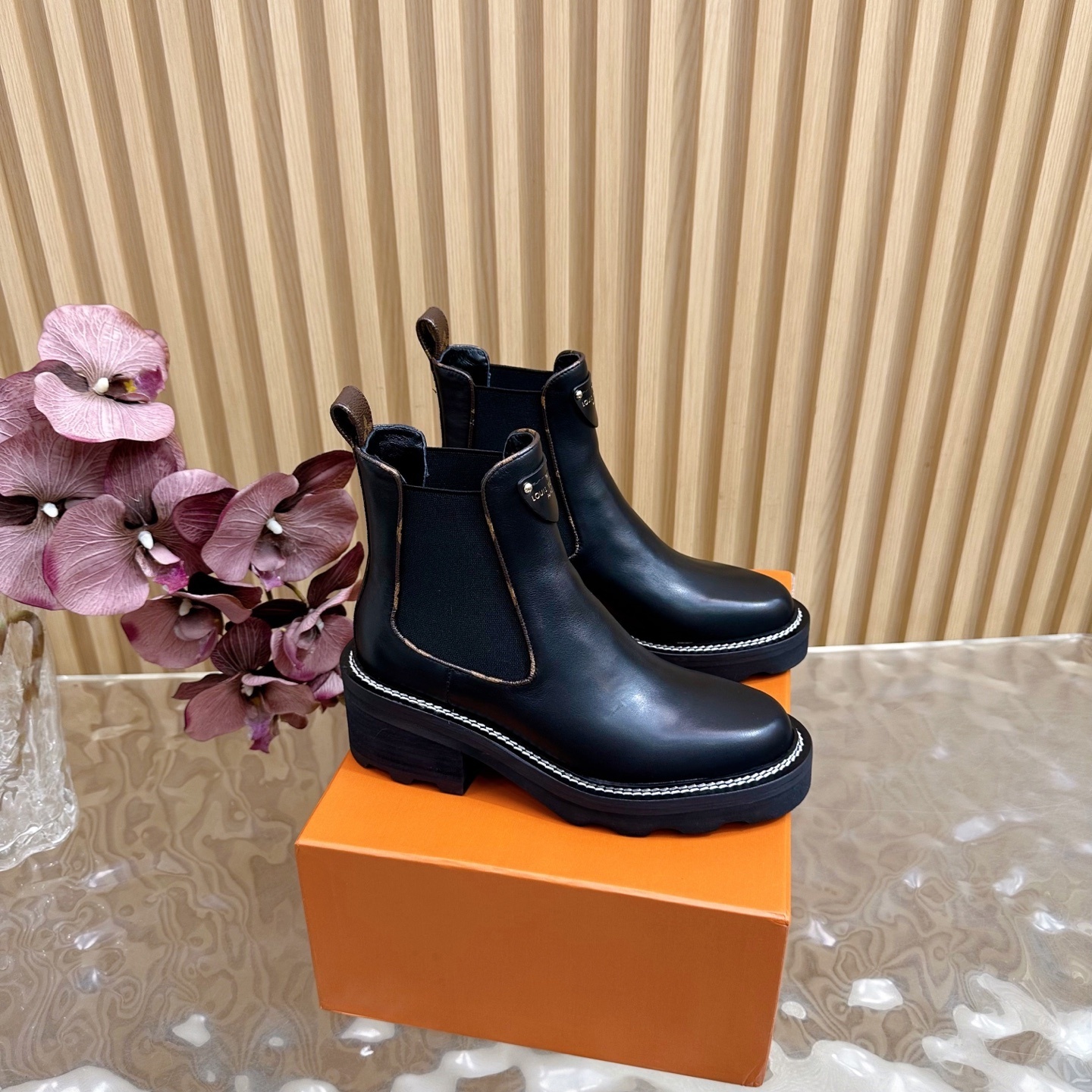 Louis Vuitton Territory Chelsea Boots – Black Calf Leather