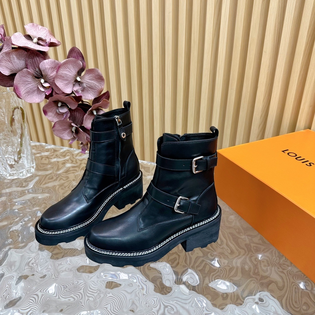 Women's Black Leather Buckle Ankle Boots - Chunky Lug Sole