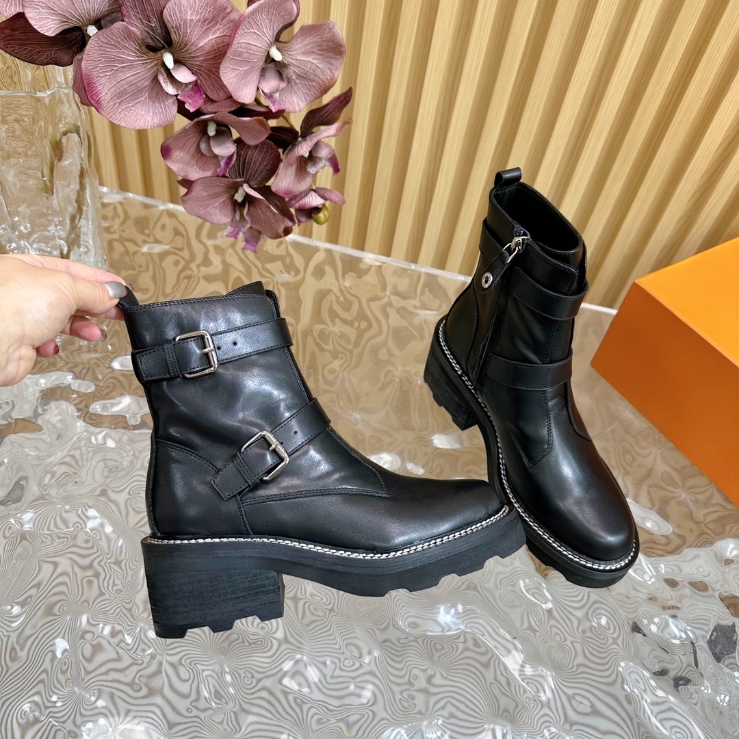 Women's Black Leather Buckle Ankle Boots - Chunky Lug Sole