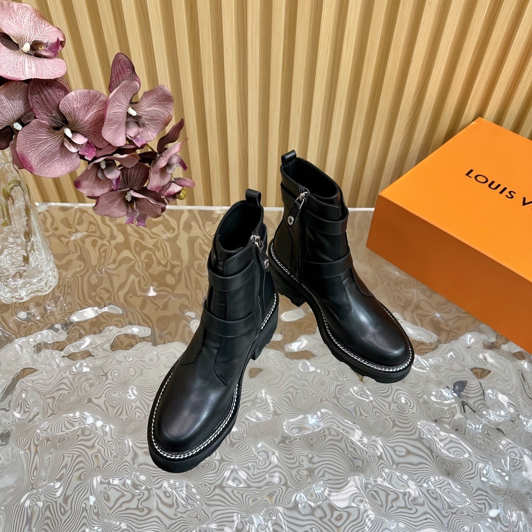 Women's Black Leather Buckle Ankle Boots - Chunky Lug Sole