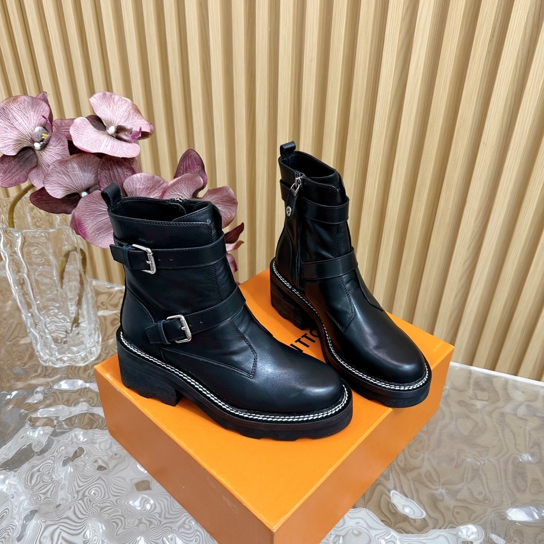 Women's Black Leather Buckle Ankle Boots - Chunky Lug Sole