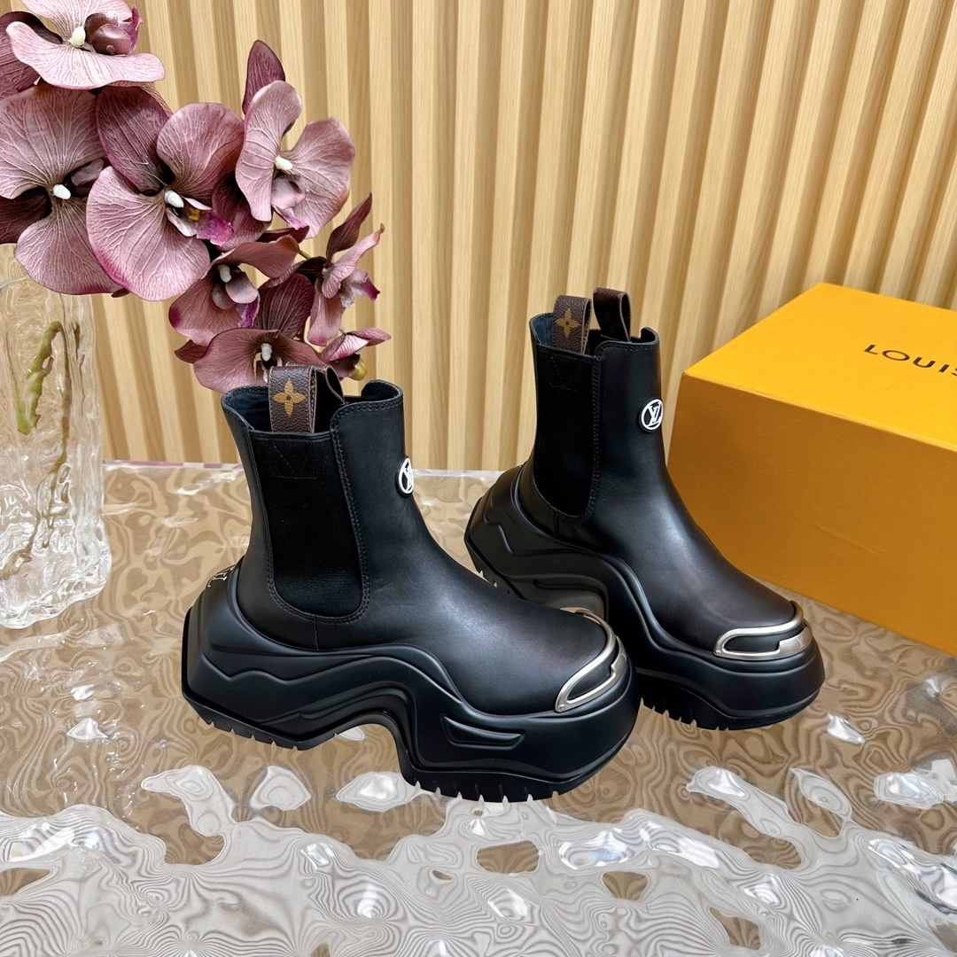 Louis Vuitton Black Leather Pillar Ankle Boots with Platform Sole