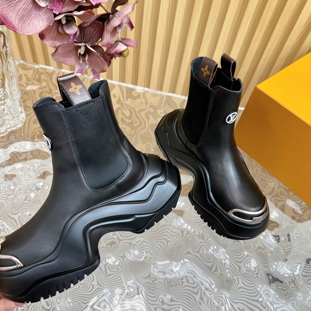 Louis Vuitton Black Leather Pillar Ankle Boots with Platform Sole