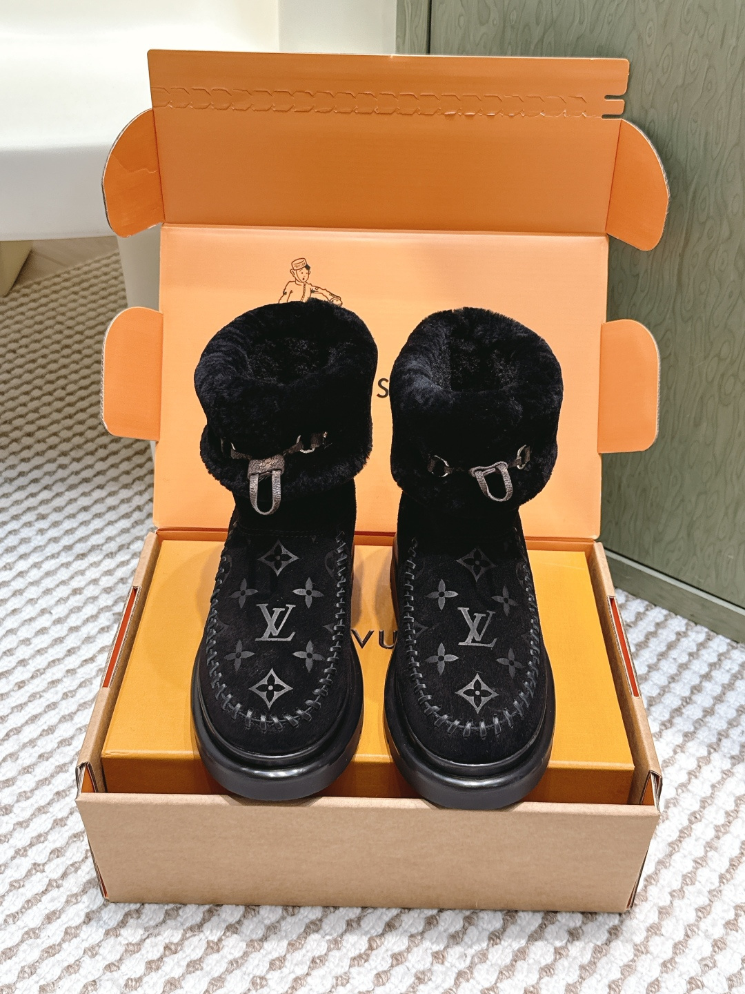 Luxury Monogrammed Black Shearling Winter Boots for Women