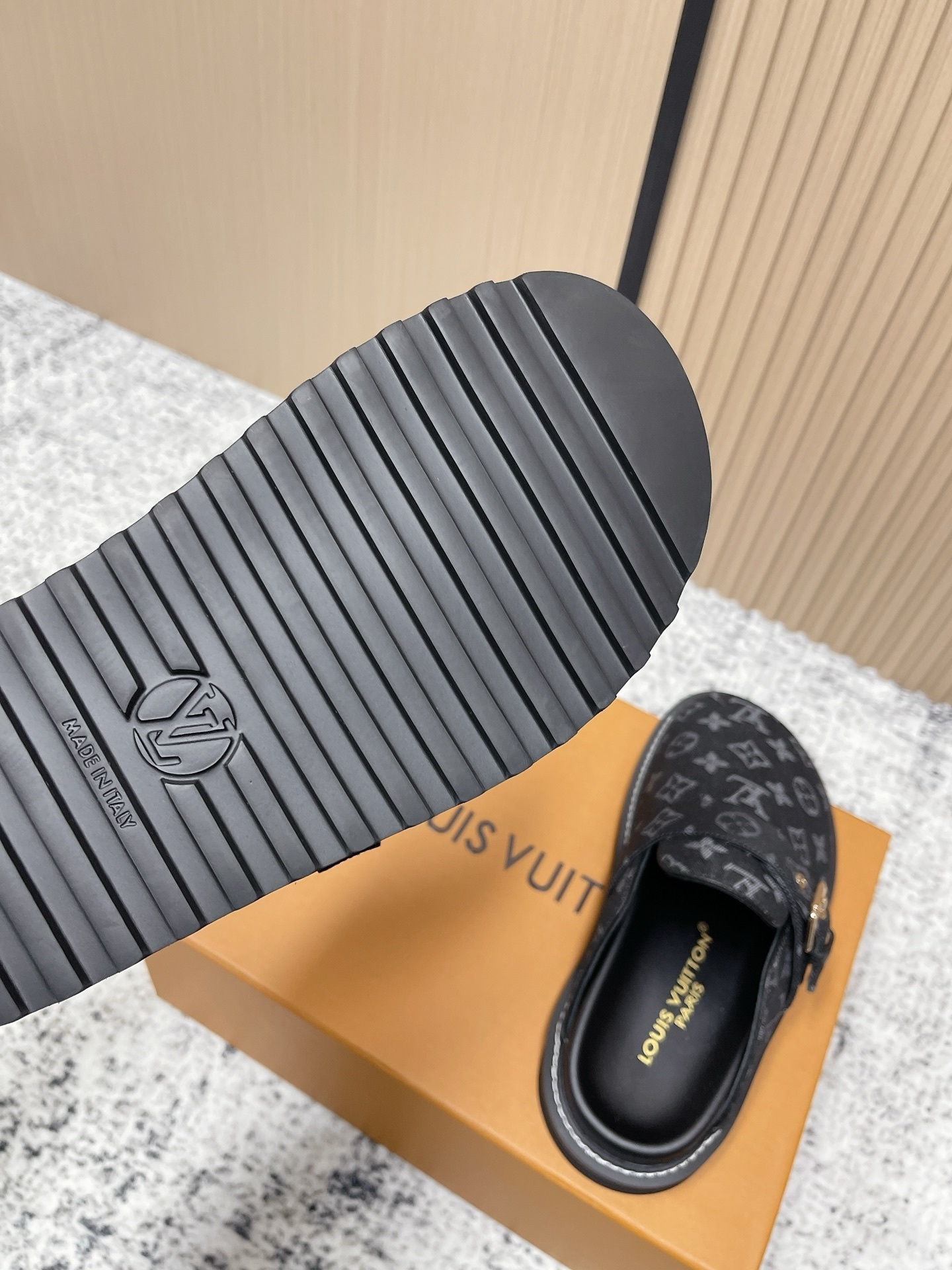 Luxury Monogram Denim Mules Black Buckle Slip-on Clogs for Men