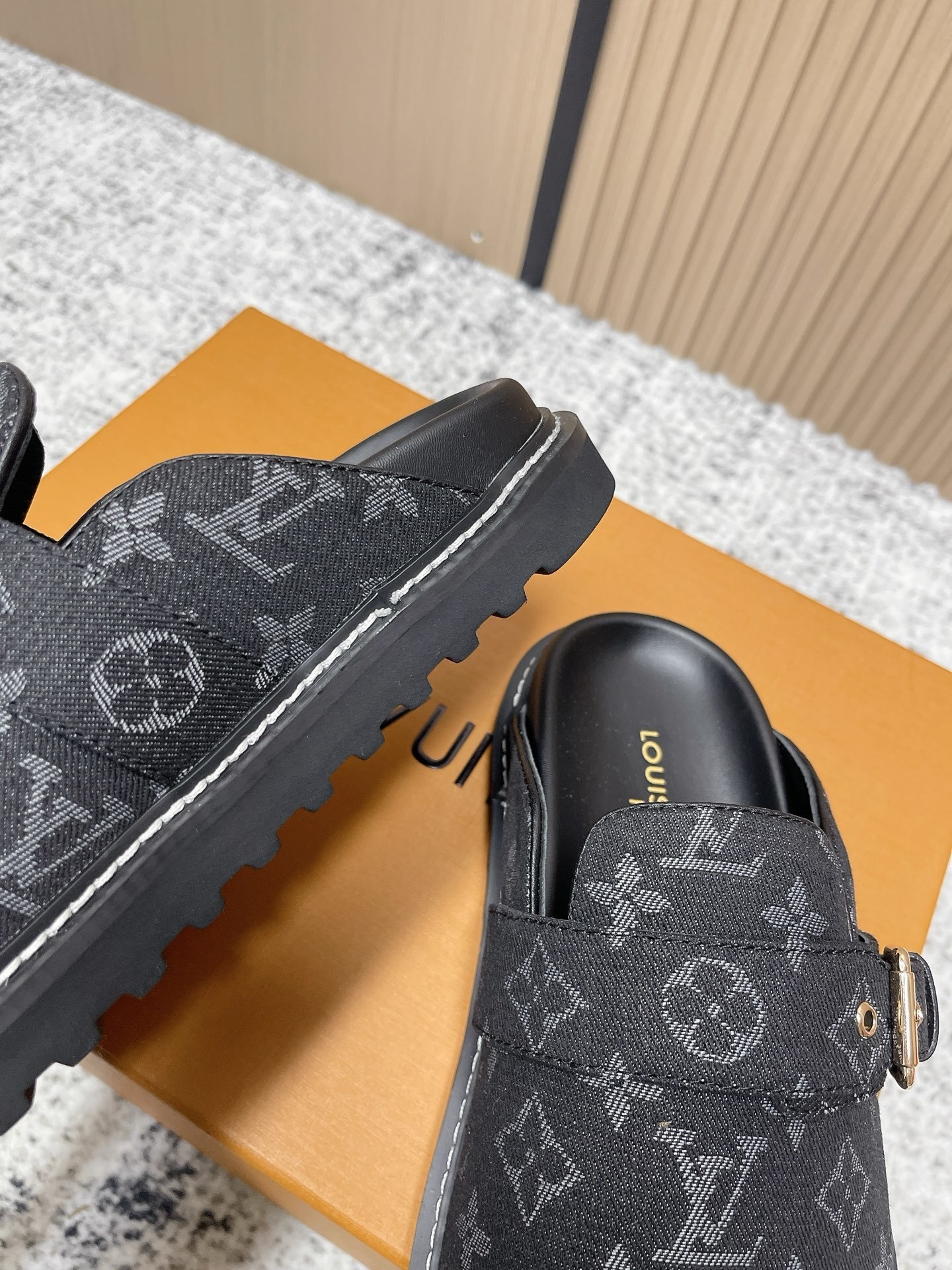 Luxury Monogram Denim Mules Black Buckle Slip-on Clogs for Men