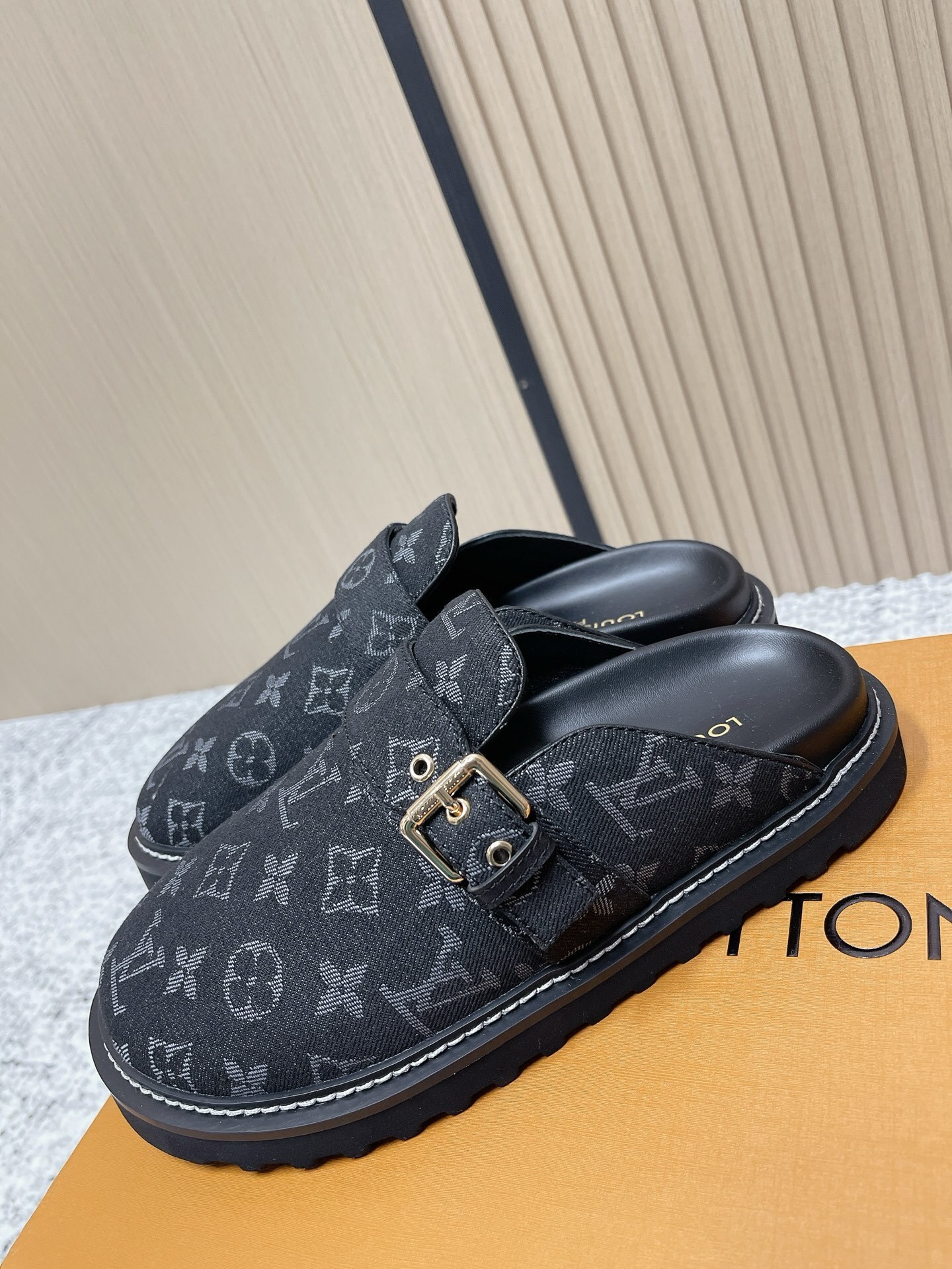 Luxury Monogram Denim Mules Black Buckle Slip-on Clogs for Men