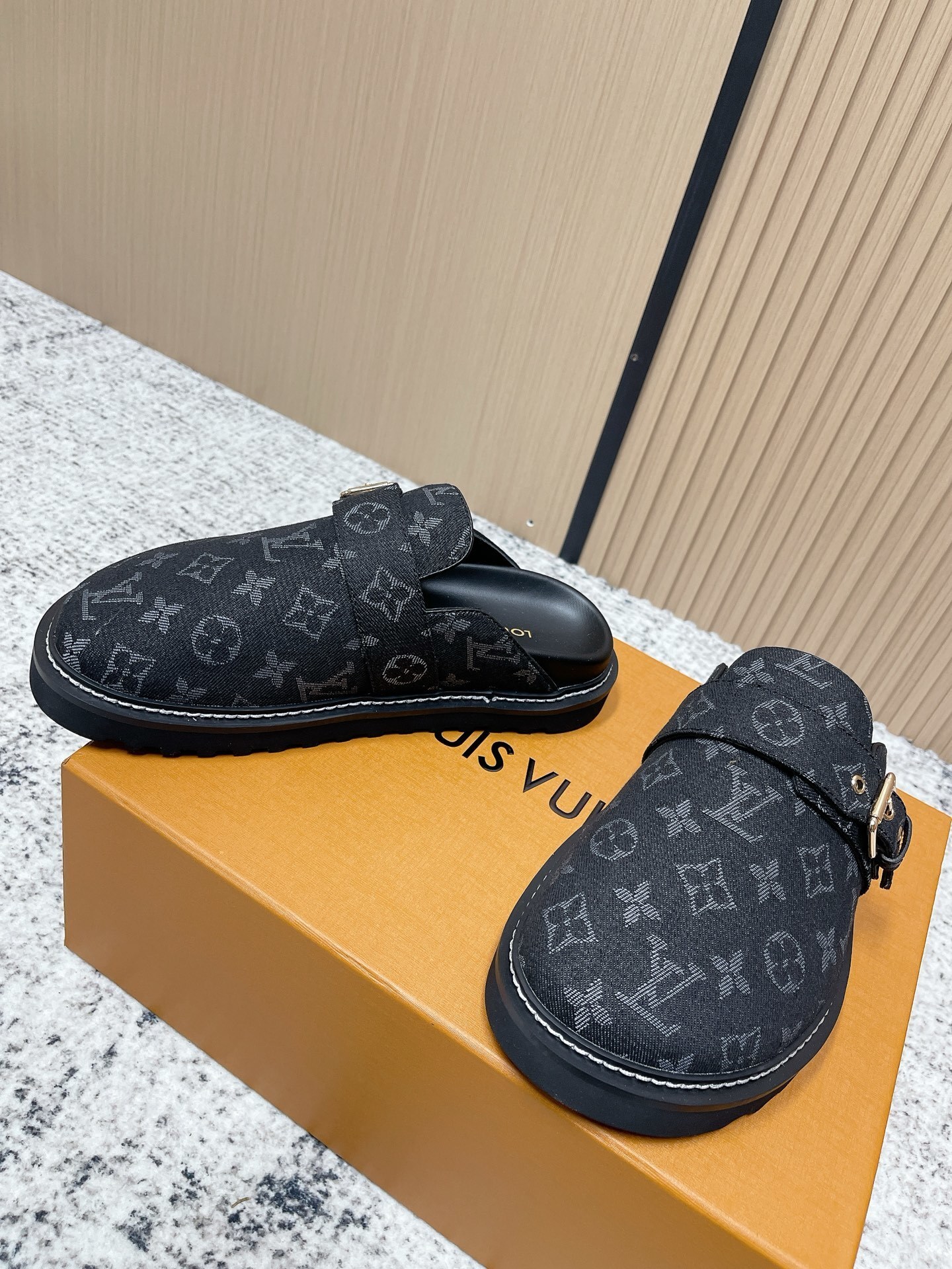 Luxury Monogram Denim Mules Black Buckle Slip-on Clogs for Men