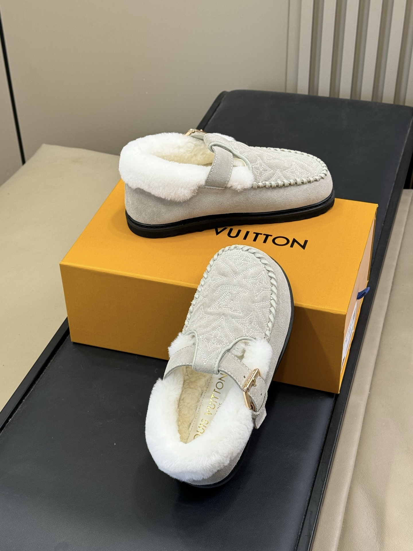 Women's Designer Style Suede Loafers - Faux Fur Lined Moccasins