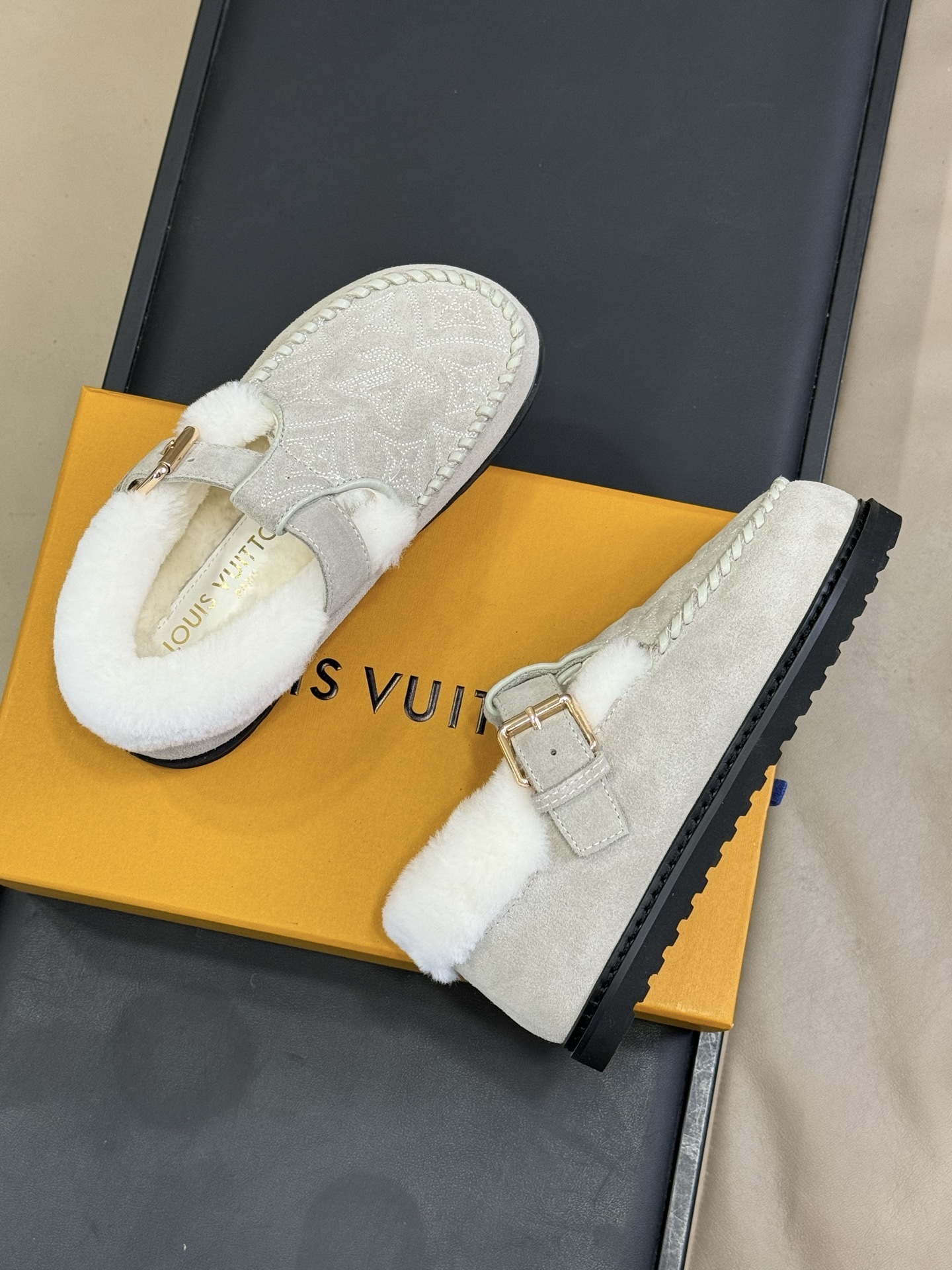 Women's Designer Style Suede Loafers - Faux Fur Lined Moccasins