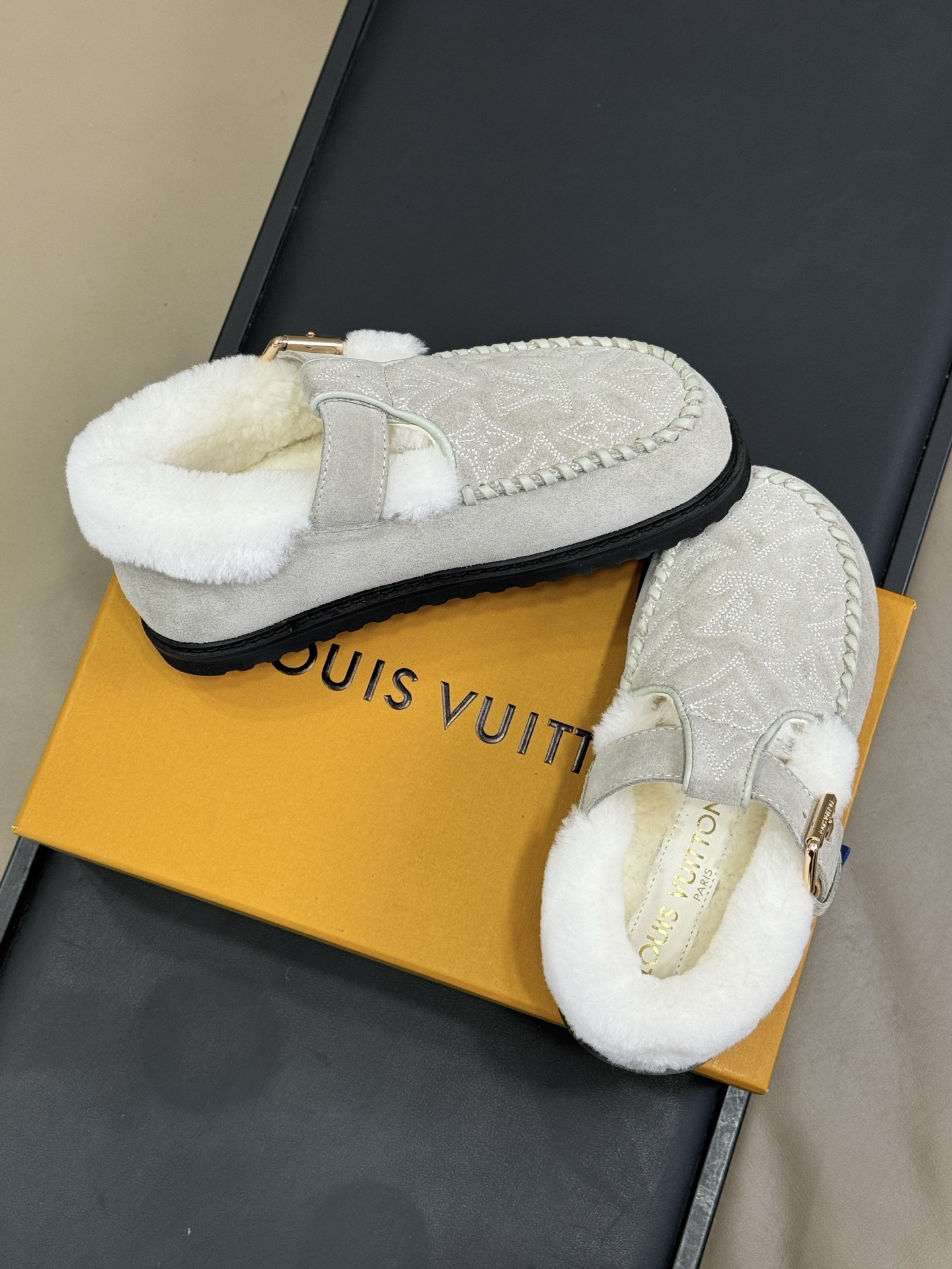 Women's Designer Style Suede Loafers - Faux Fur Lined Moccasins