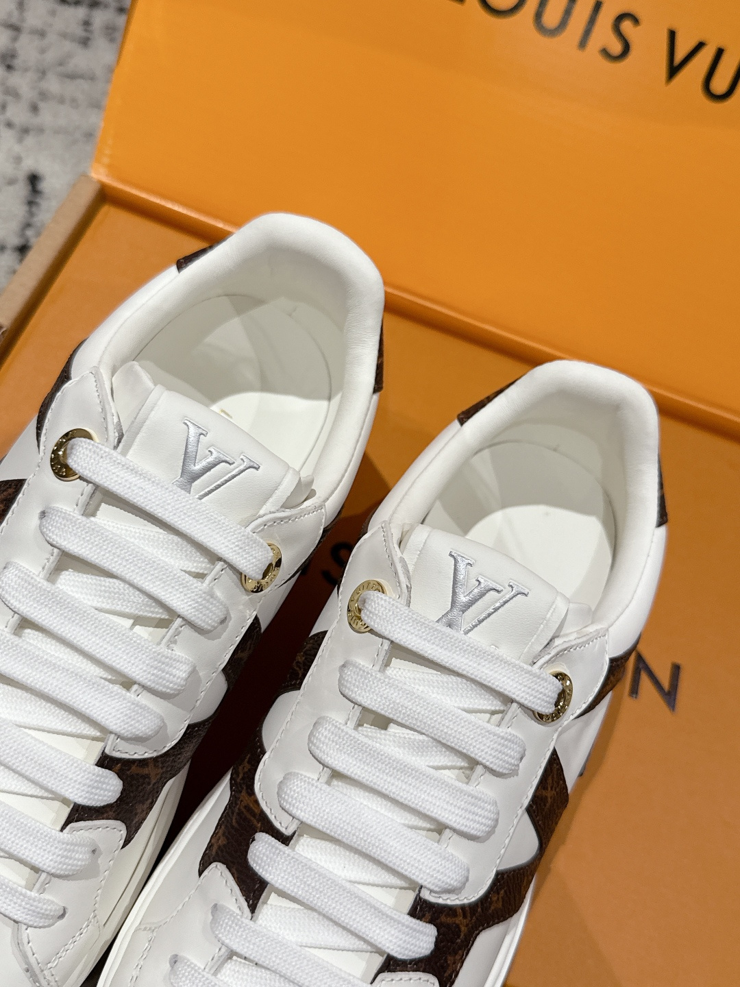 Louis Vuitton White Leather Sneakers with Monogram Canvas Accents